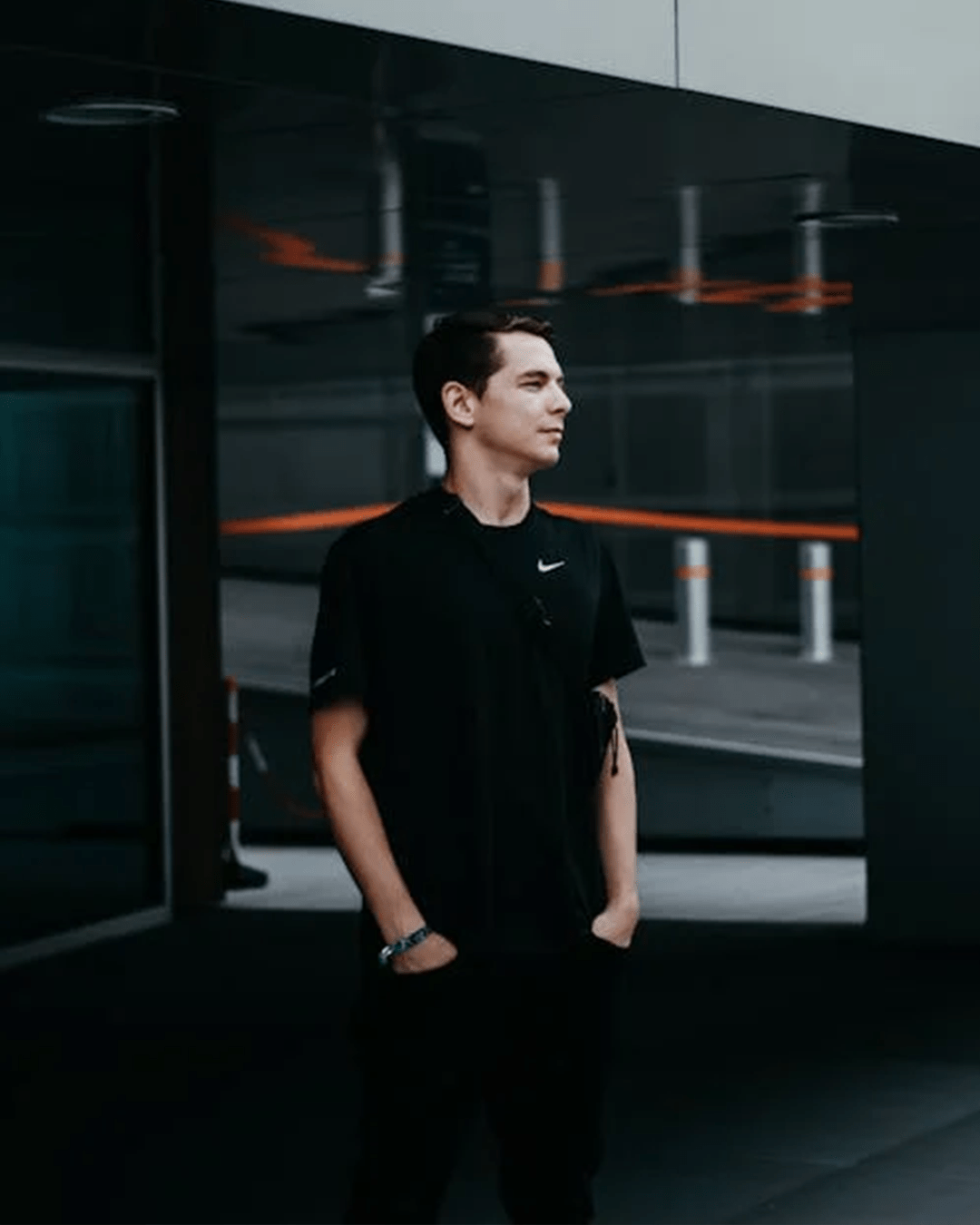 Het verhaal achter het Nike-logo: van studentenidee tot stijlicoon - The Gentlemen's Vault