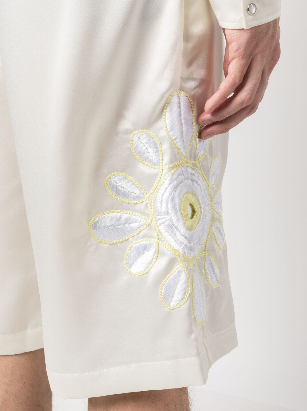 BLUEMARBLE Shorts White Short trousers Bluemarble
