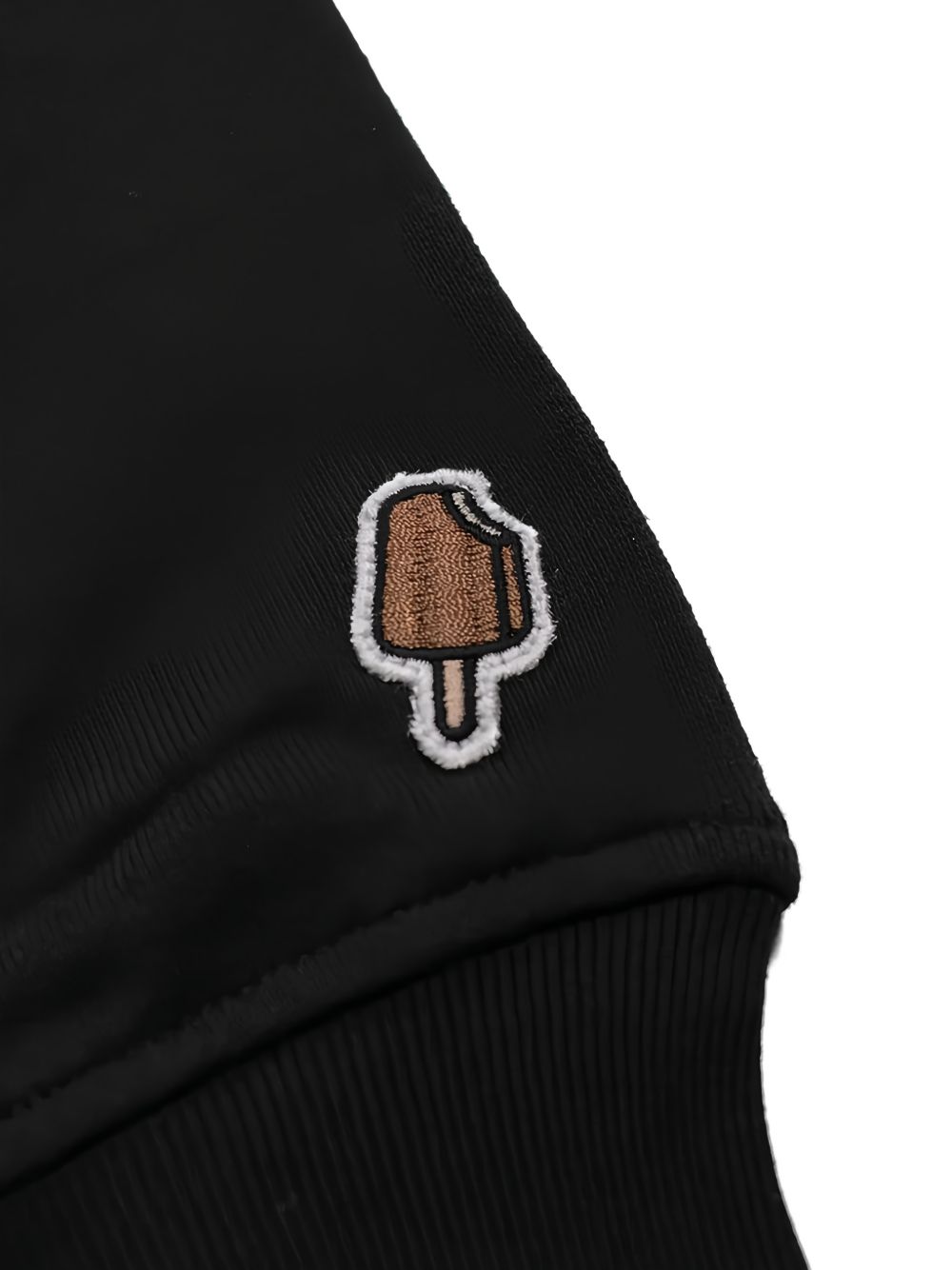 ICECREAM Running Dog Popover Hoodie met Kangoeroezak Zwart – detail borstprint