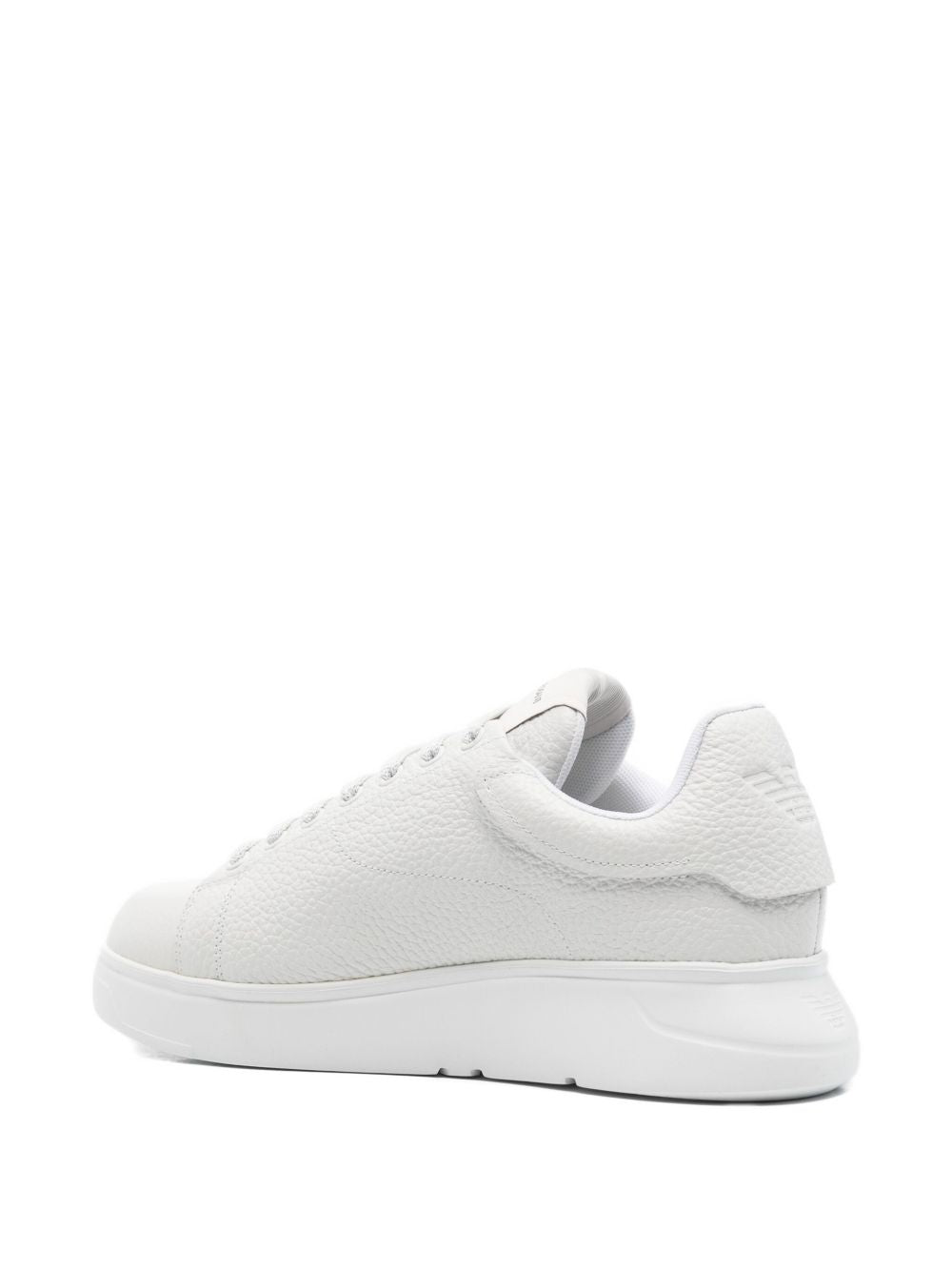Emporio Armani sneaker wit, achteraanzicht met gevormde hielpartij