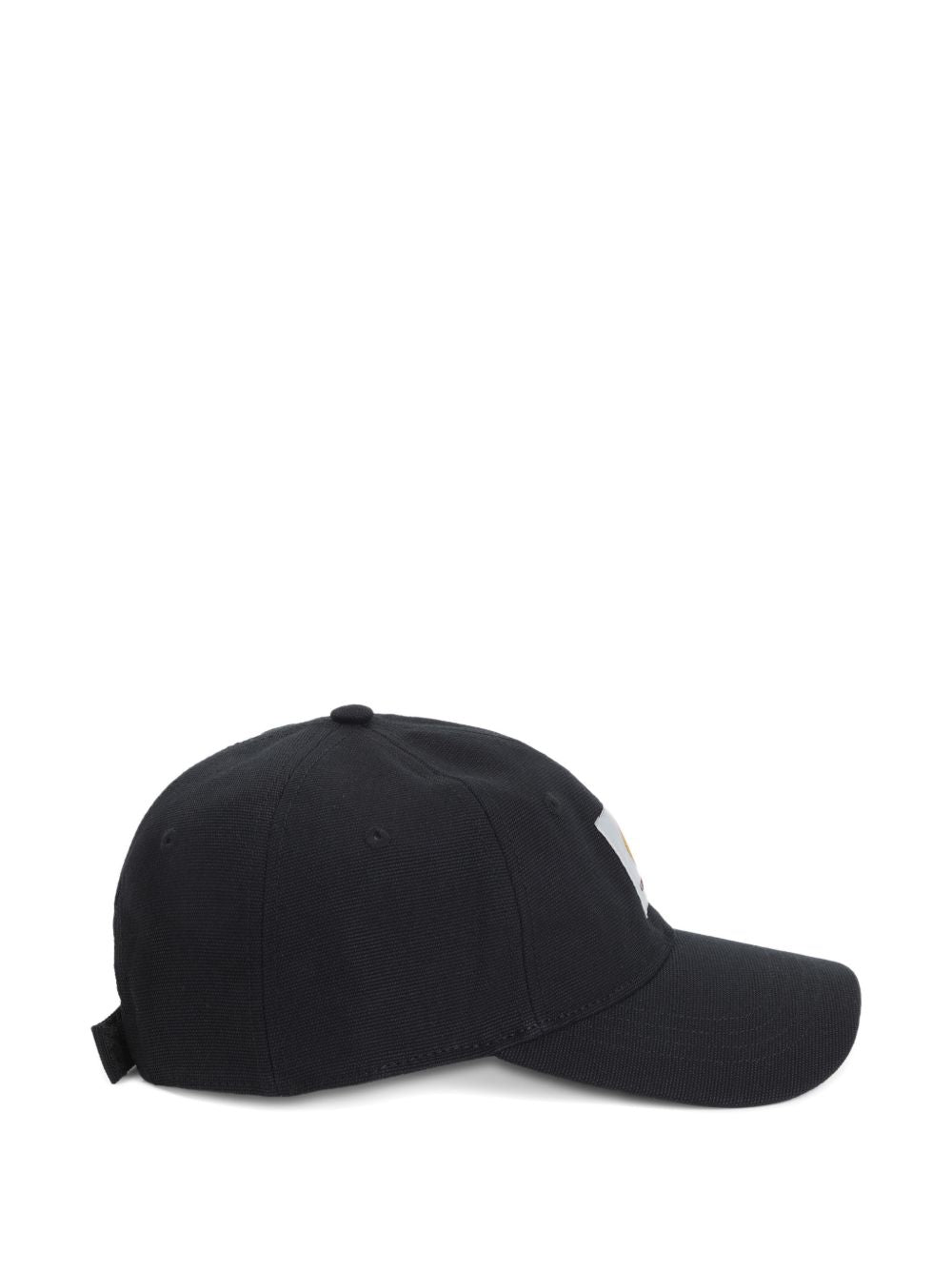 Zijaanzicht van de zwarte Carhartt WIP cap met gebogen klep en lage kroon