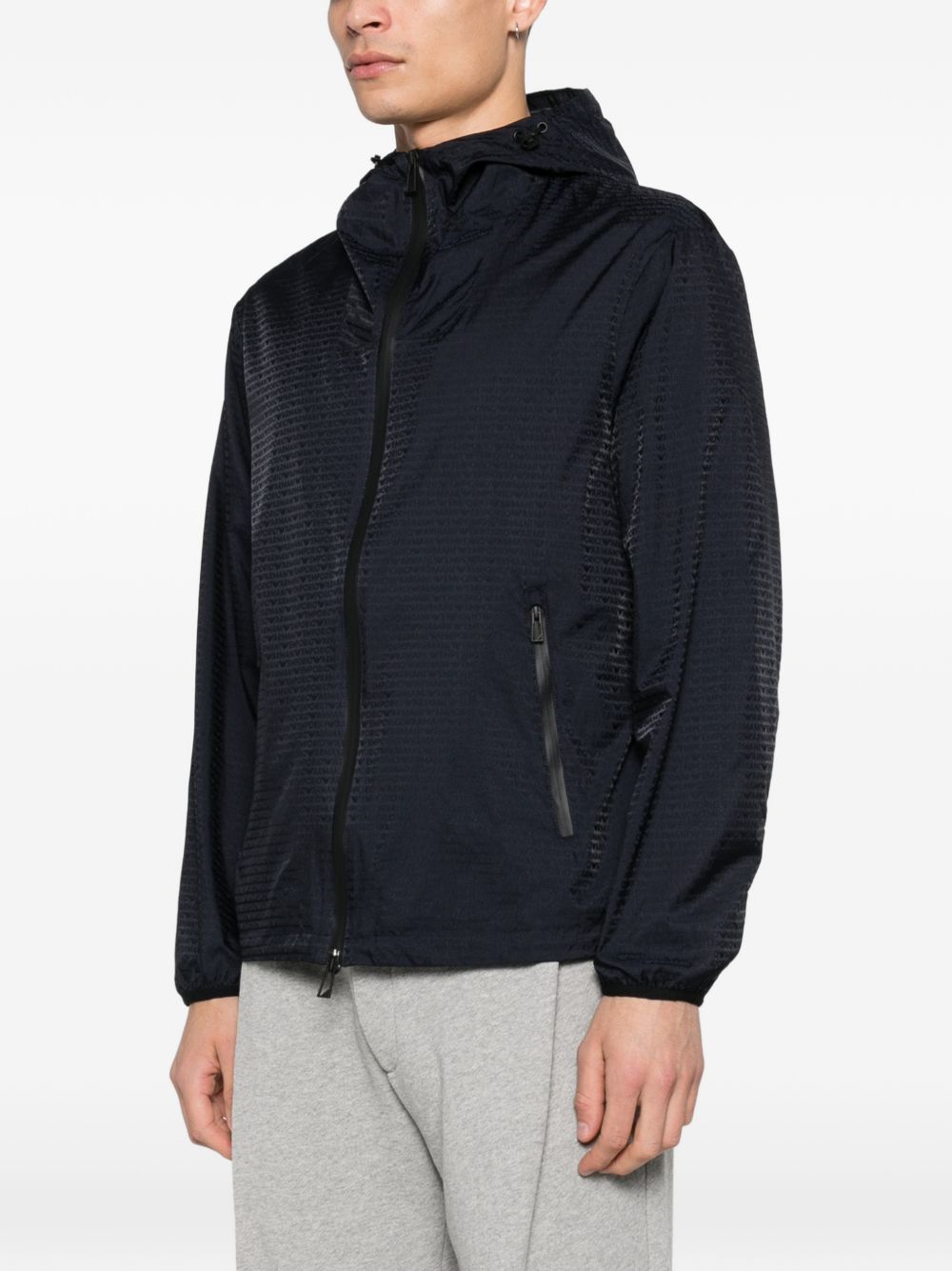 Emporio Armani nylon blouson jack navy, detail van de capuchon met koord