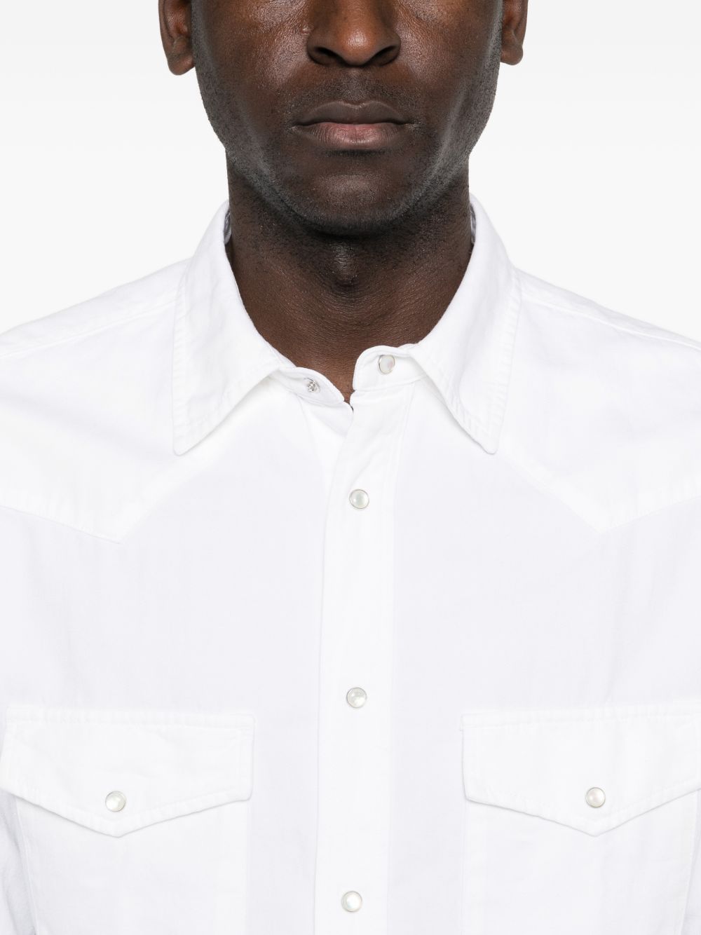 Jacob Cohen overhemd, close-up van de knoopsluiting