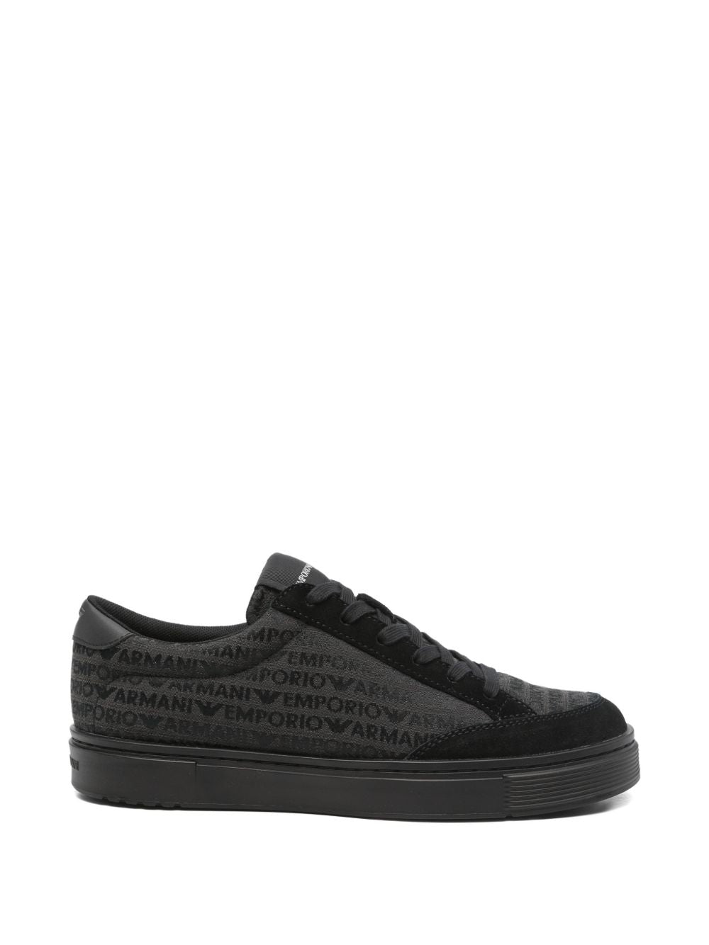 Emporio Armani zwarte logo-print sneakers, zijaanzicht