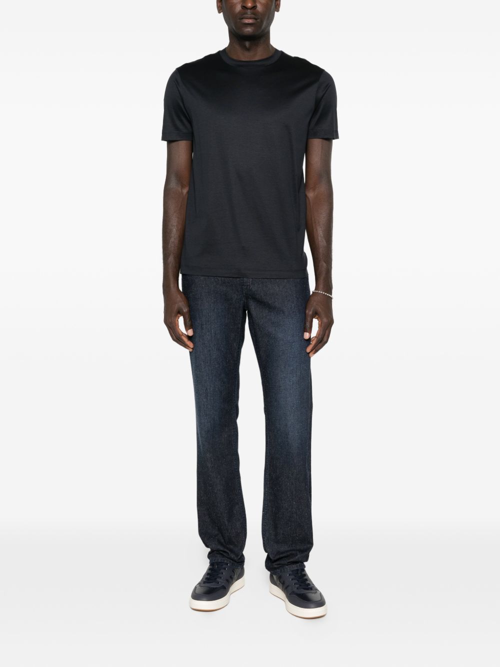 Emporio Armani donkerblauwe lyocell-katoen T-shirt, zijaanzicht van de regular fit