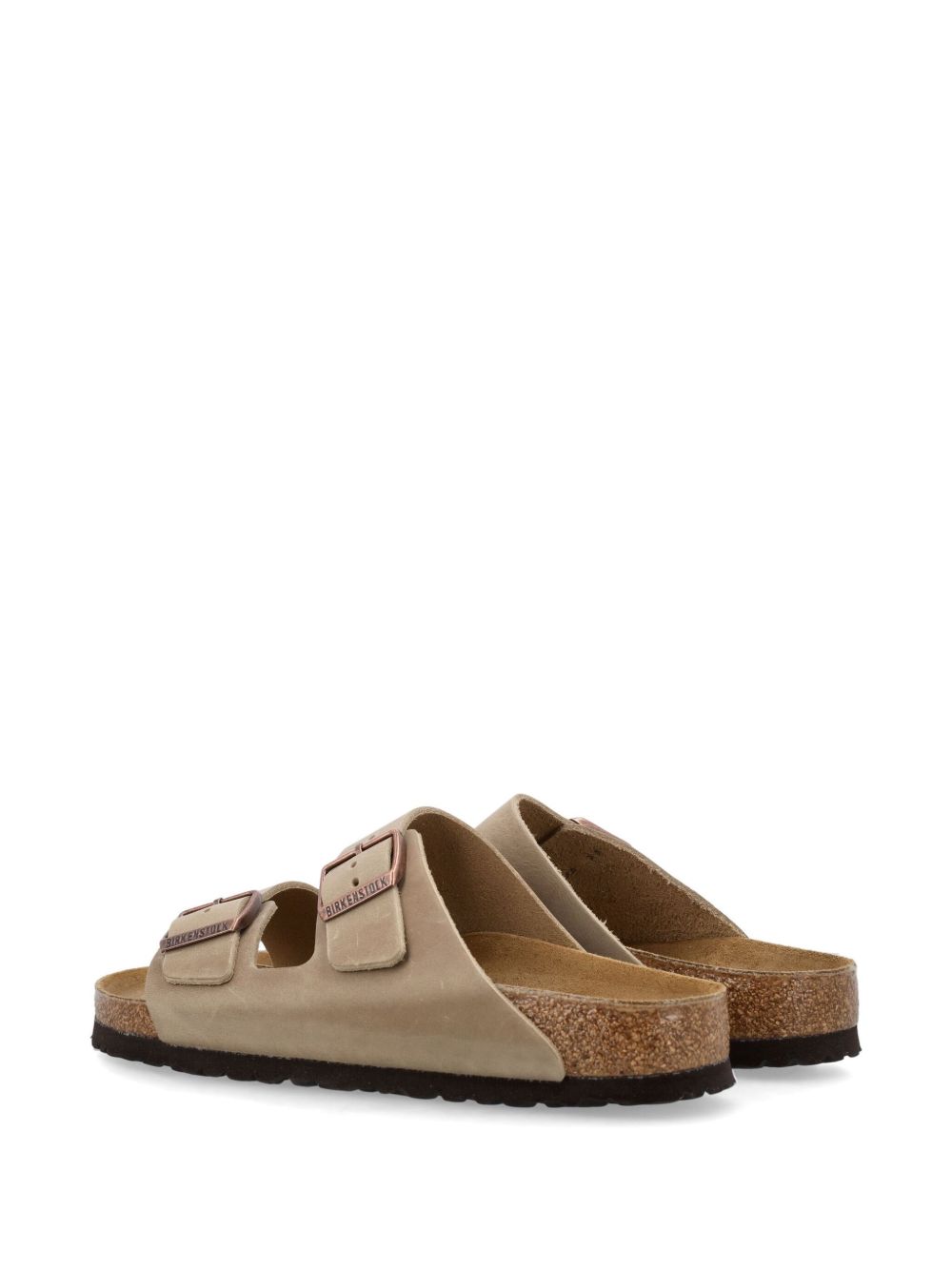 Schuin achteraanzicht van de Birkenstock Arizona met het gevormde voetbed