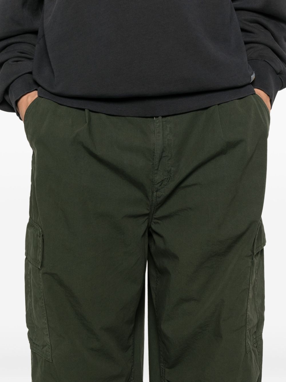 CARHARTT WIP MAIN Trousers Green-3