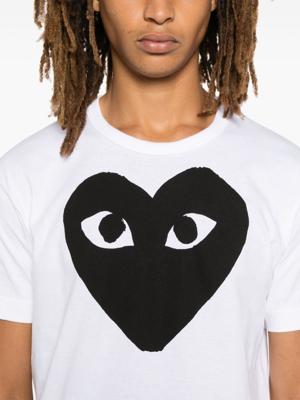 Comme des Garçons PLAY Heart Logo T-shirt zijaanzicht