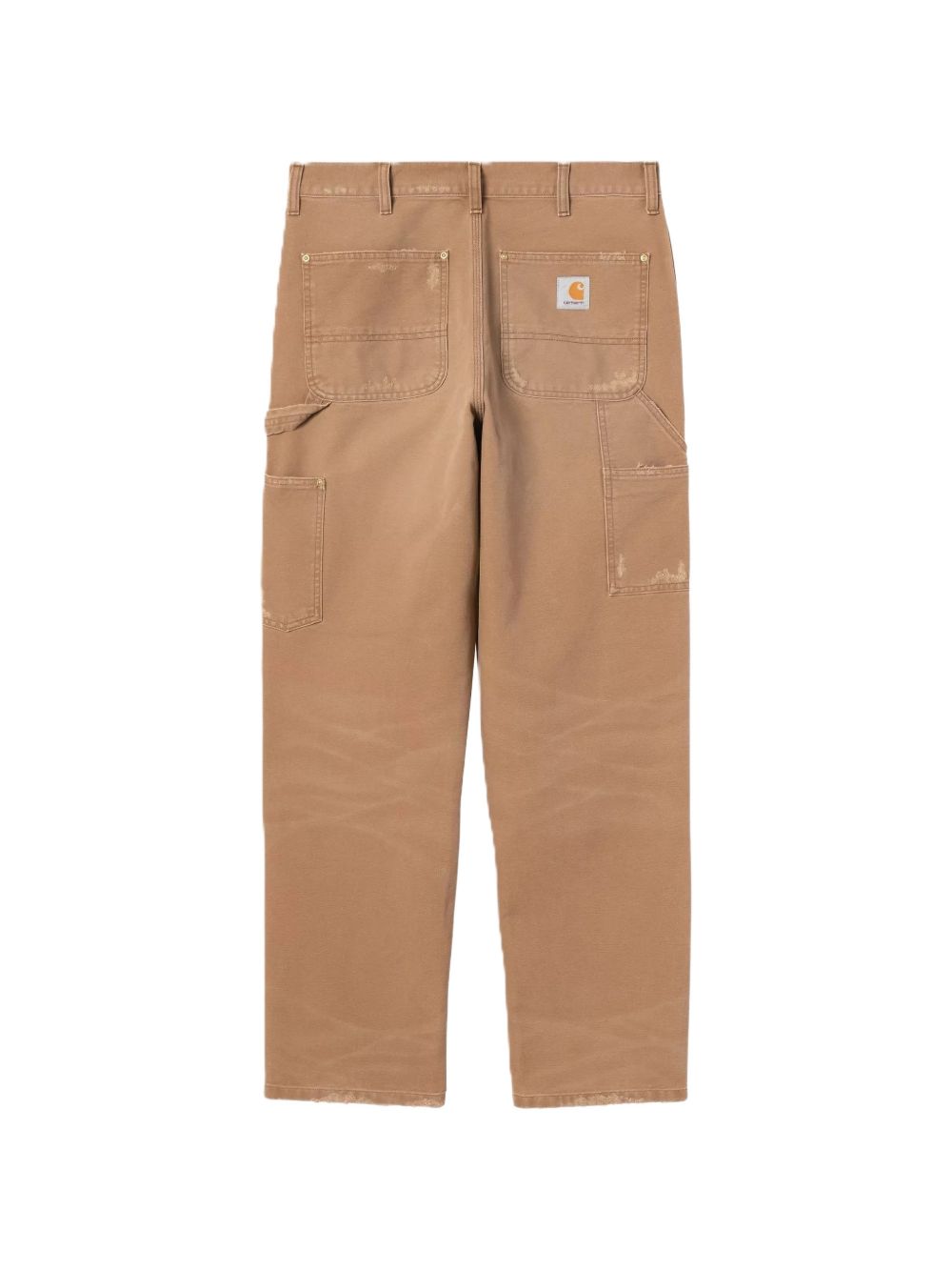 Achterkant van de broek met patchzakken, gereedschapszak en het Carhartt-label op de rechterzak