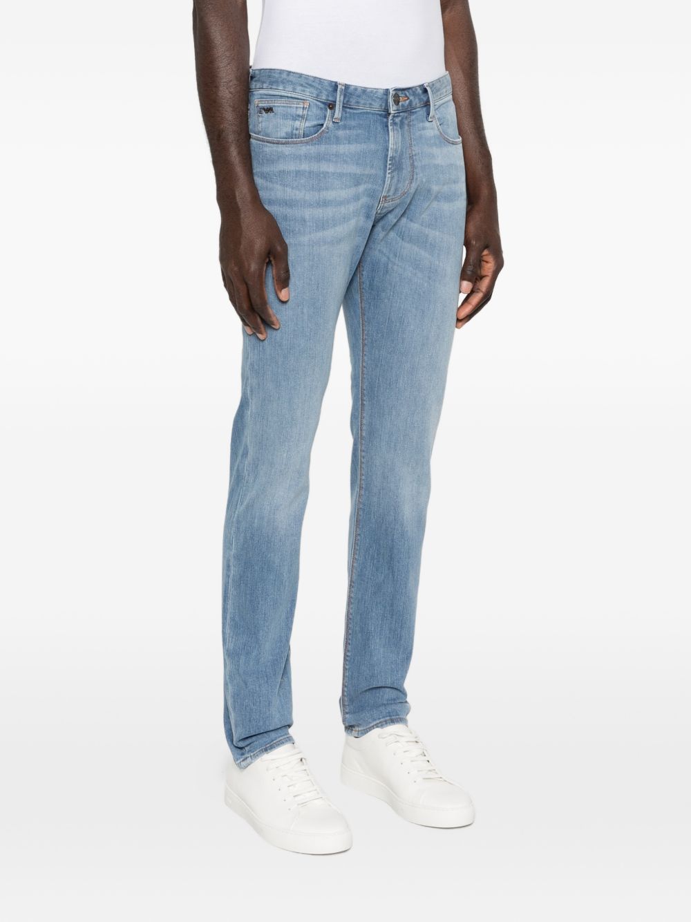 Emporio Armani vijfzaks jeans blauw - detail zakken en riemlussen