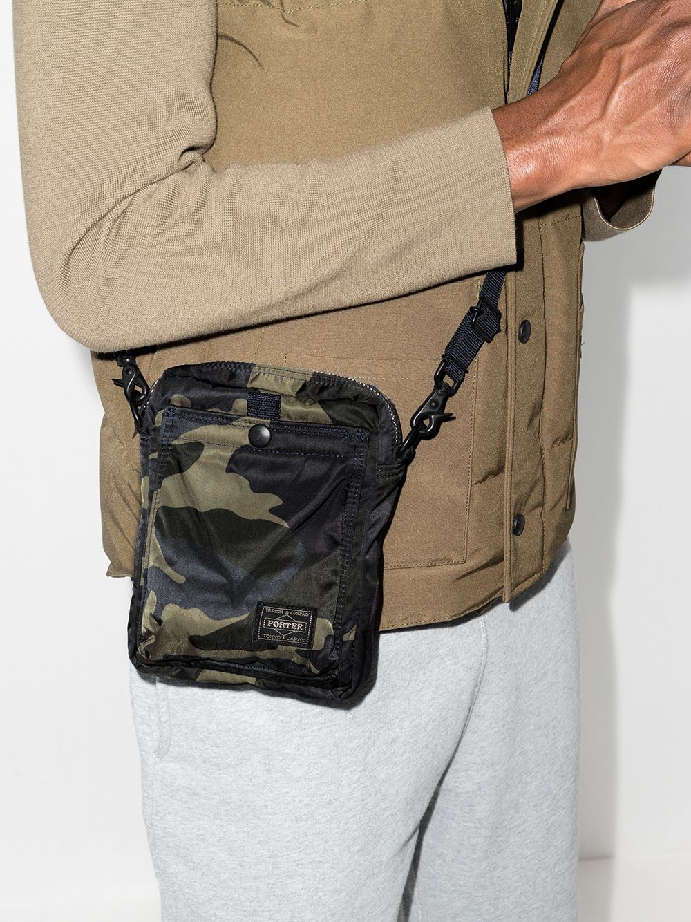 Porter Yoshida Counter Shade Schoudertas Verticaal Camouflage-thumbmail-2
