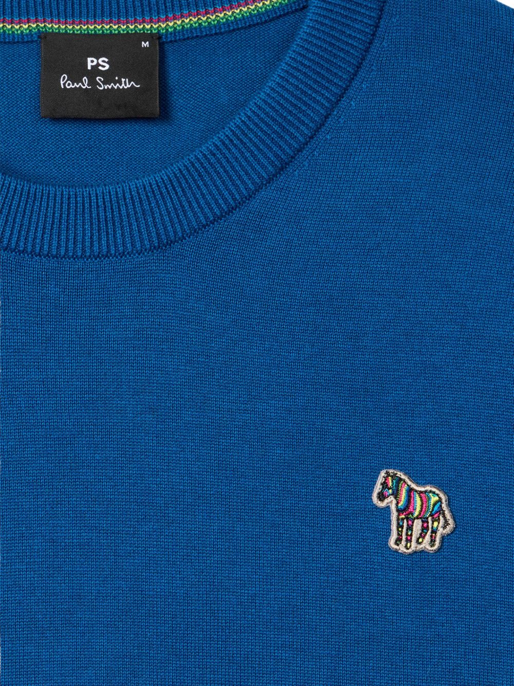 PS by Paul Smith Zebra Logo trui blauw, detail van het geborduurde zebra-logo