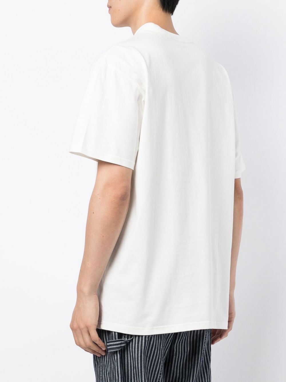 Carhartt WIP Chase T-shirt in wit, achteraanzicht