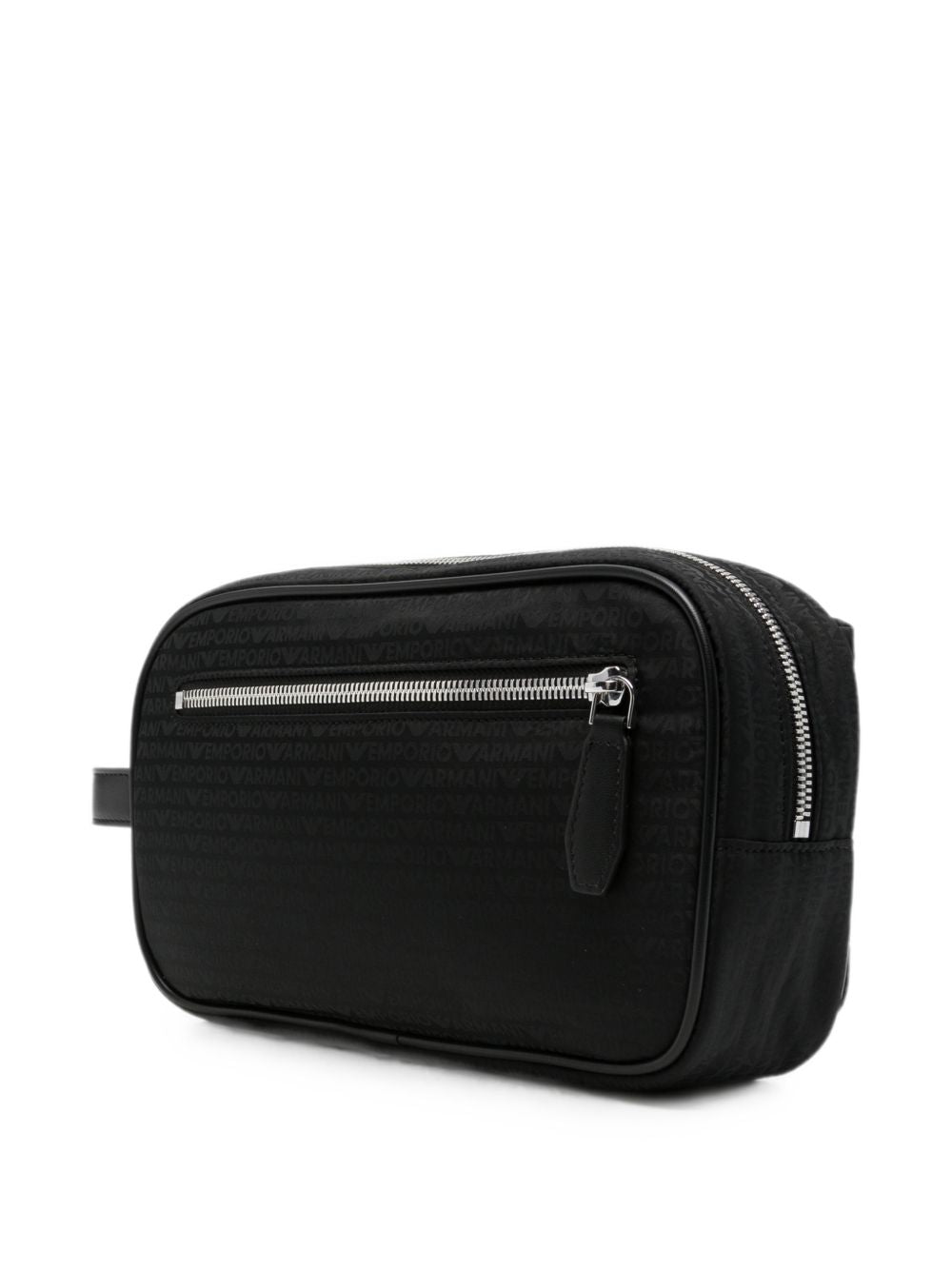 Emporio Armani toilettas schuin van opzij met het buitenritsvak en de leren zijlus