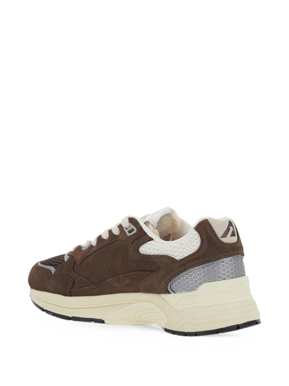 AUTRY Hyperway Low sneakers bruin, close-up suède en mesh schacht