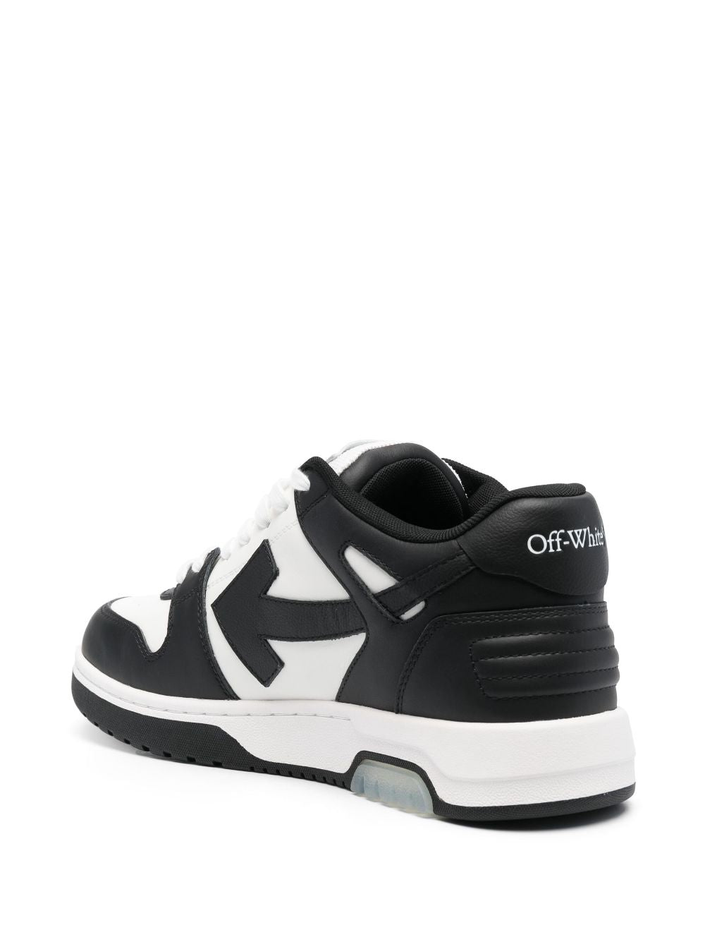 Off-White Out Of Office sneaker in zwart-wit leer, detail Zip Tie tag aan de veters