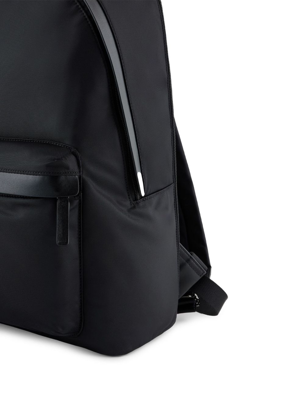 Emporio Armani rugzak gerecycled nylon zwart, detail voorzak