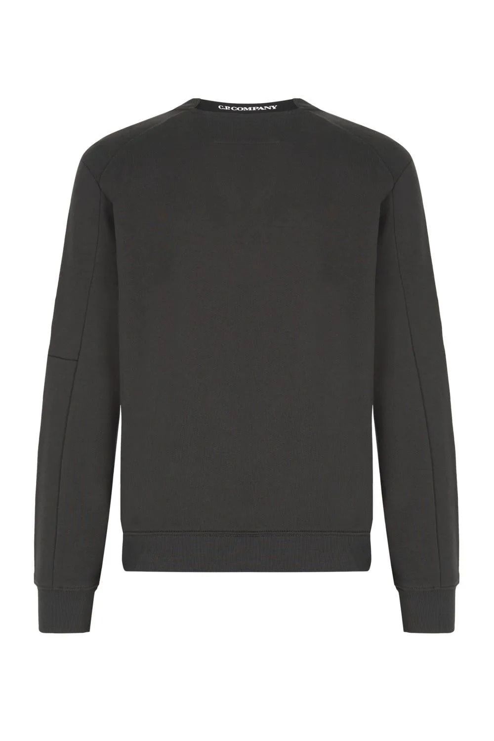 Detail van geribde manchet en zoom van de C.P. Company Lens Sweater