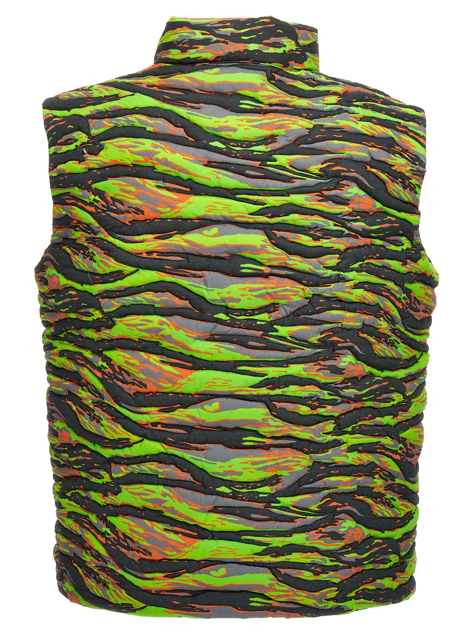 Achterkant van de doorgestikte ERL bodywarmer in neongroene camouflage