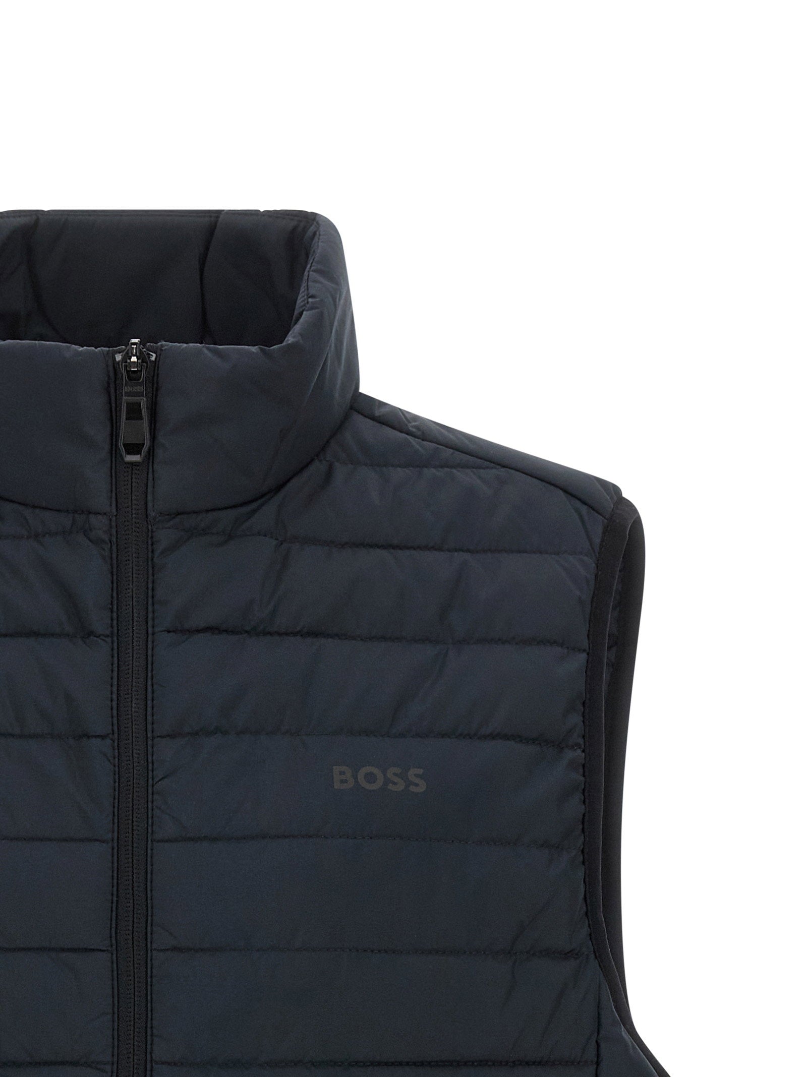 Hugo Boss gewatteerde bodywarmer in marineblauw, detail van de rits en het logo