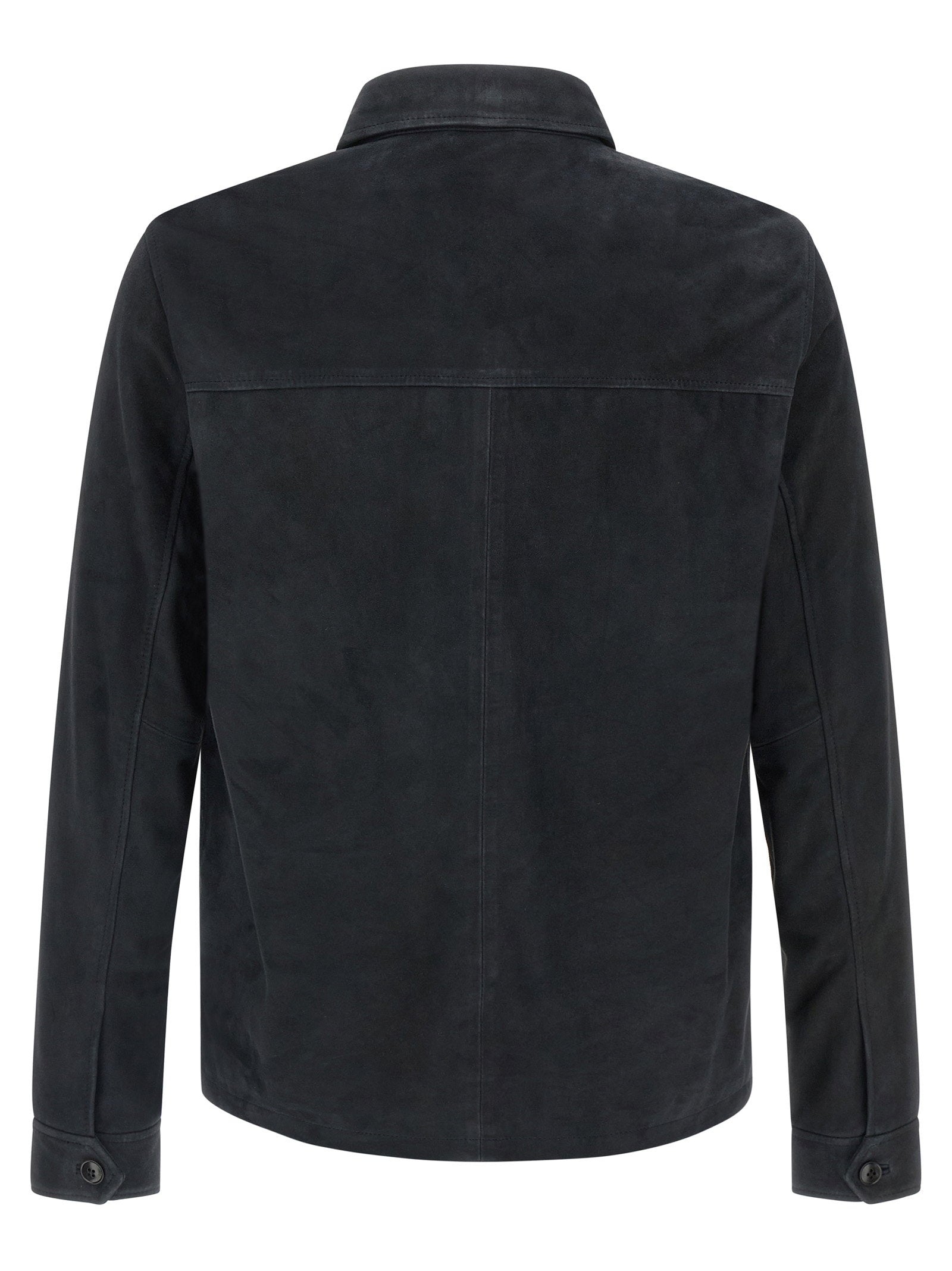 Detail van de knoopsluiting van de Pal Zileri suède overshirt