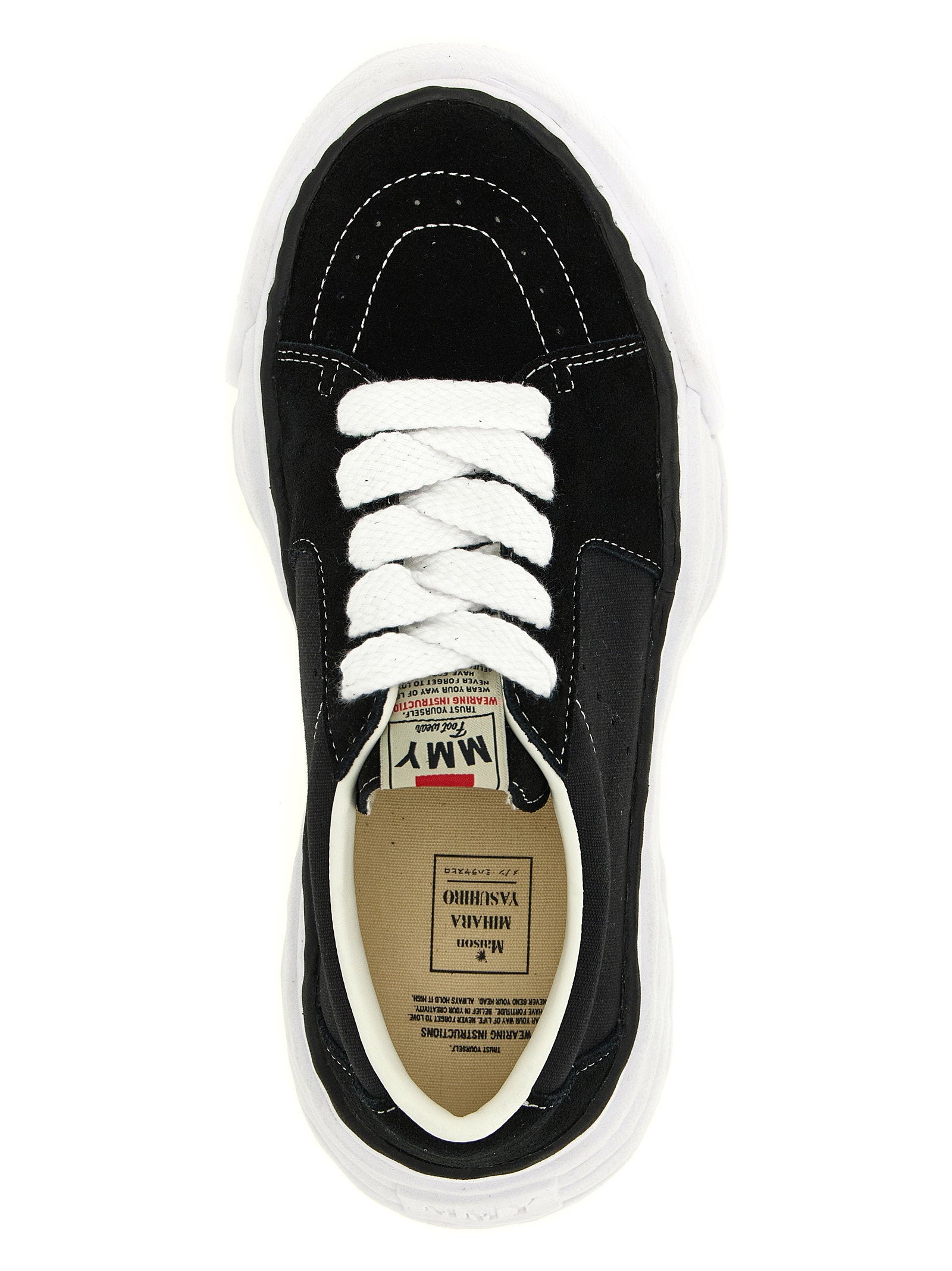 Maison Mihara Yasuhiro Eric sneakers, detail van het stiksel op de neus