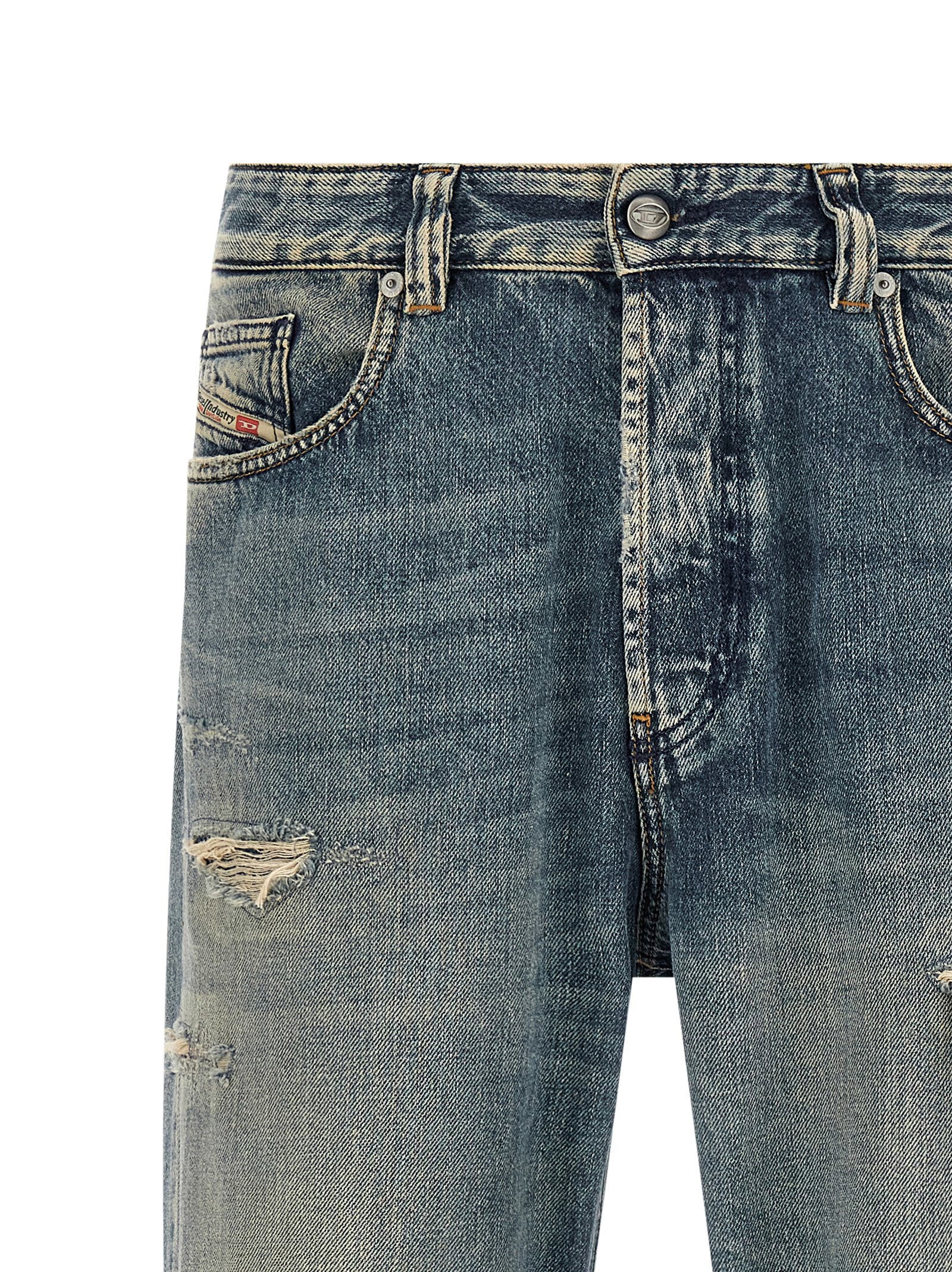 Diesel D-Macs jeans, detail van destroyed voorkant