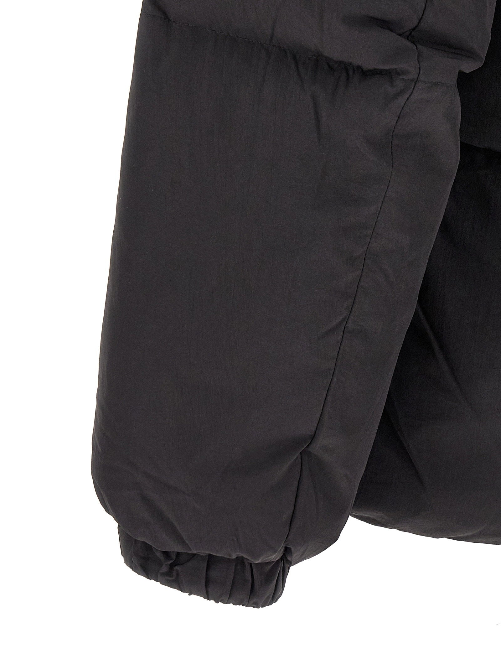 Diesel W-Rolfys donsjack, detail van de elastische manchet