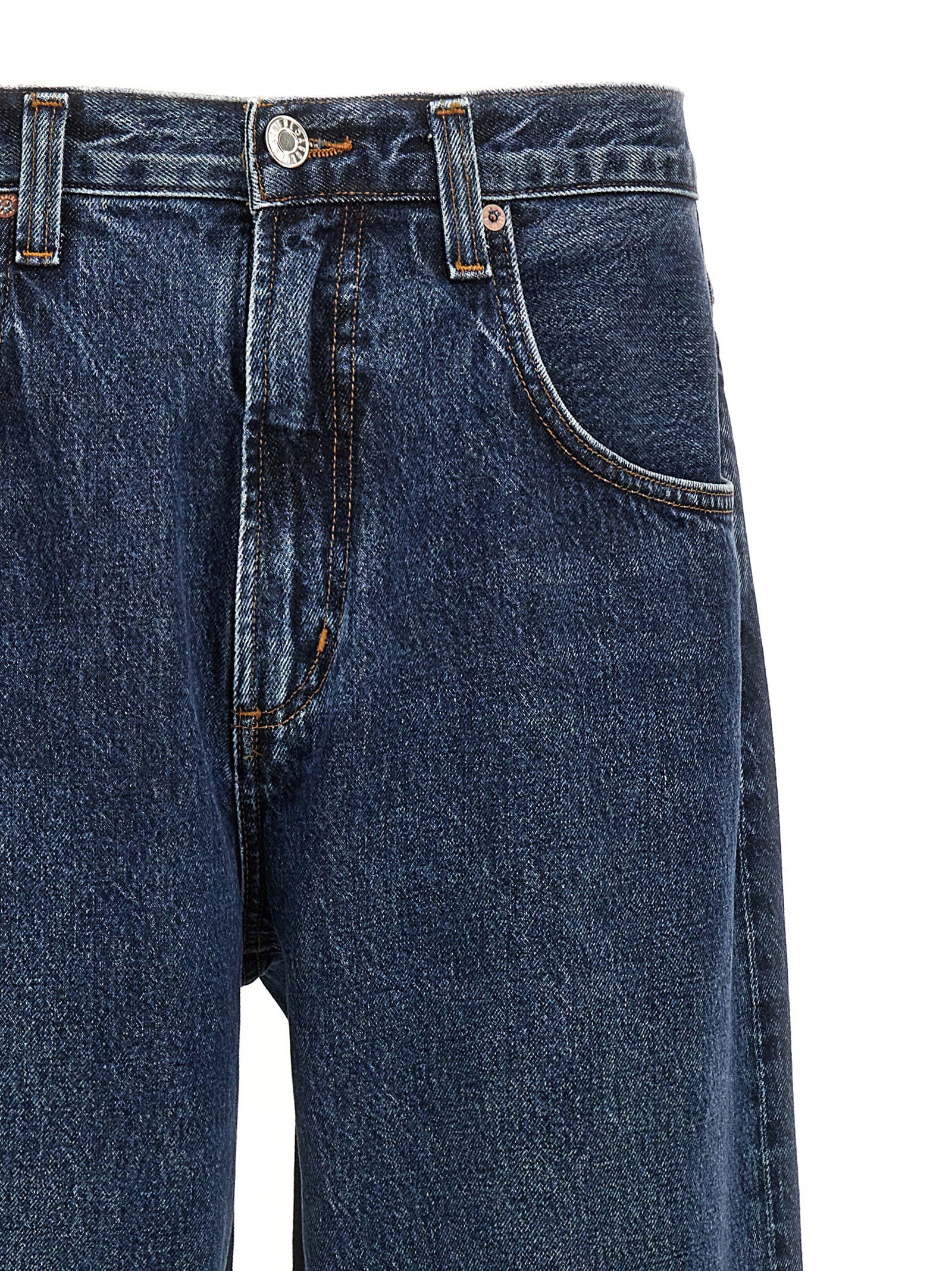 Close-up vervaagde wassing Agolde Fusion Jeans
