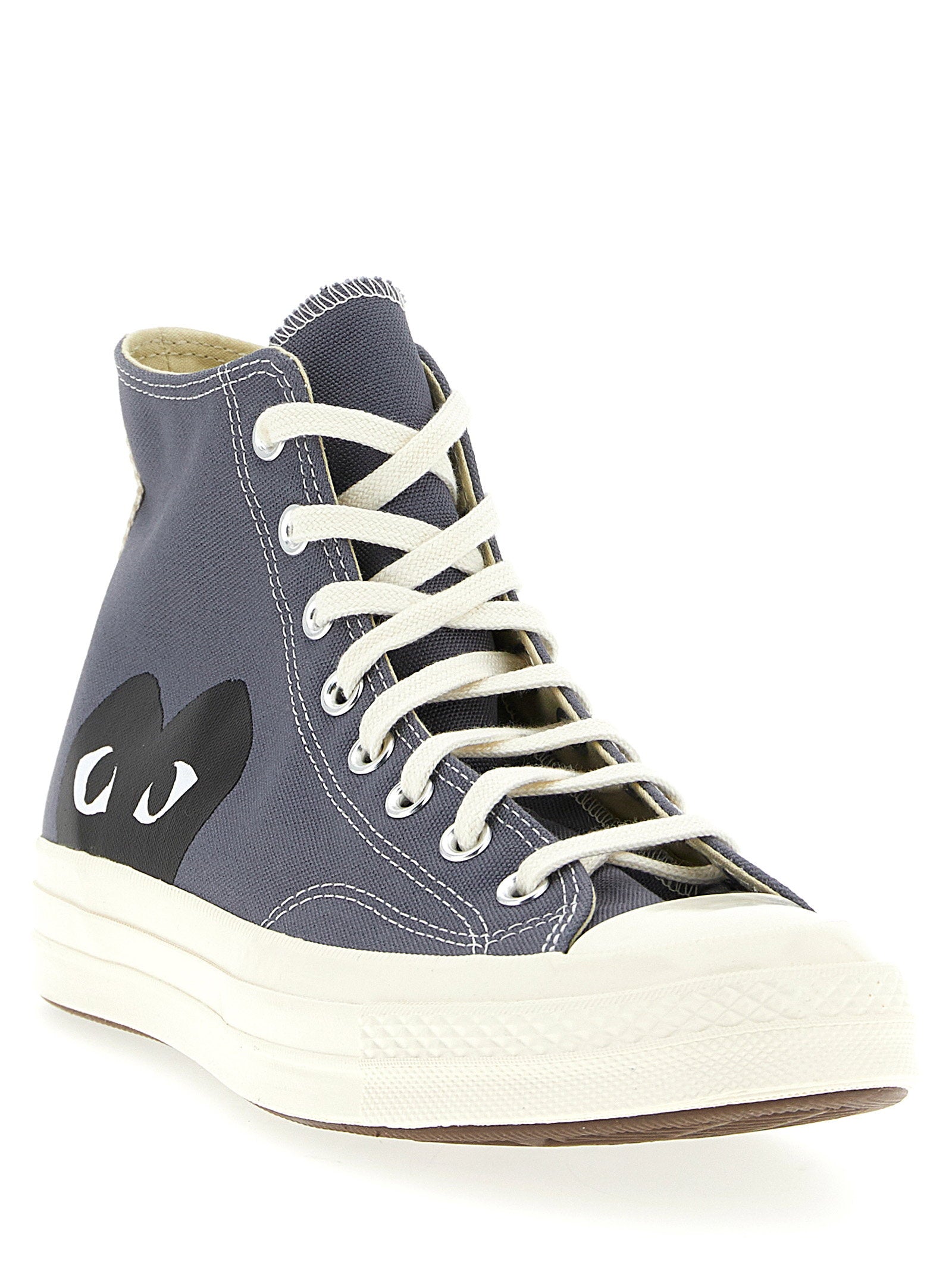 Converse x CDG Play Chuck 70 sneaker in grijs, zijaanzicht met zicht op de gevulkaniseerde rubberen zool
