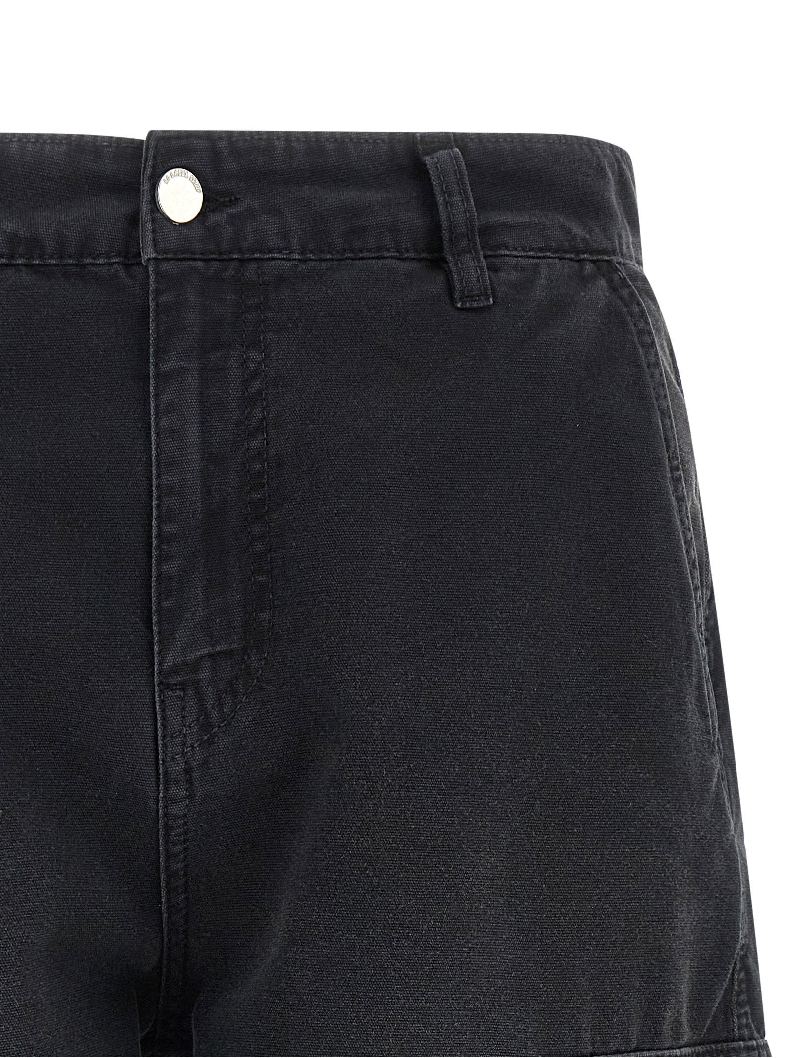 Detailfoto van de cargozak en rits- en knoopsluiting van de 44 Label Group short