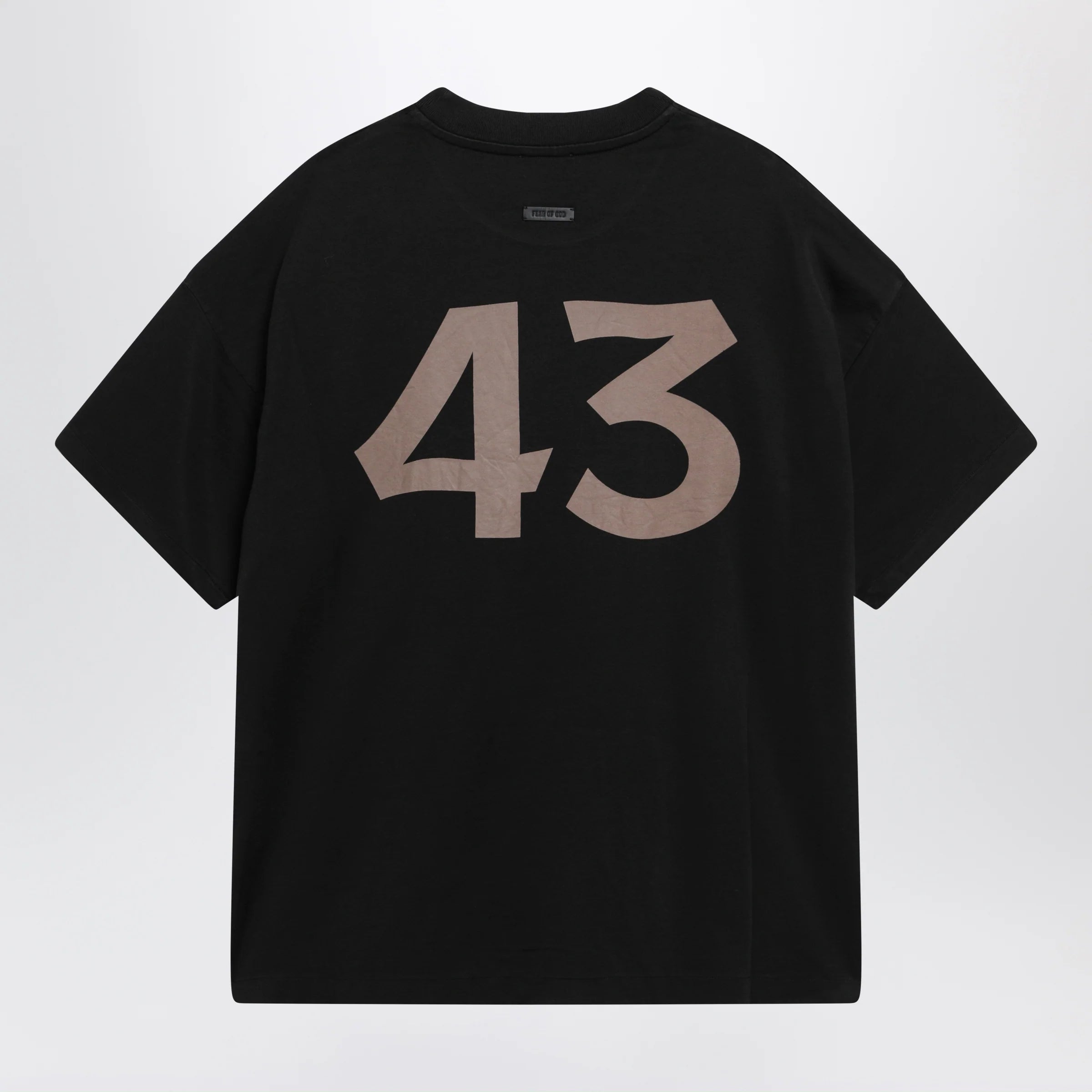 Fear of God zwart T-shirt met groot rugnummer 43 achterzijde
