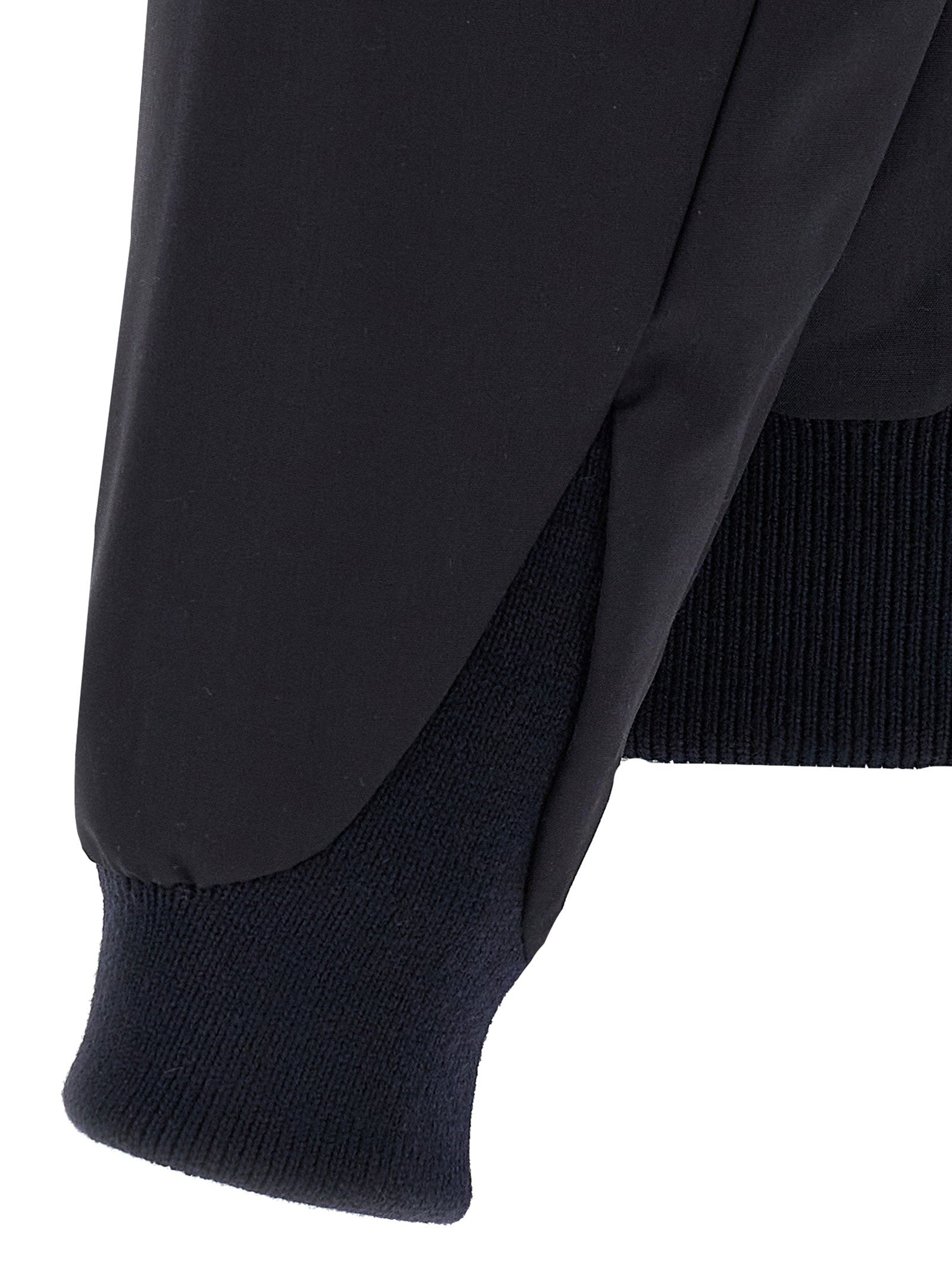 Detail van de geribde manchet van het wollen Fear of God jack