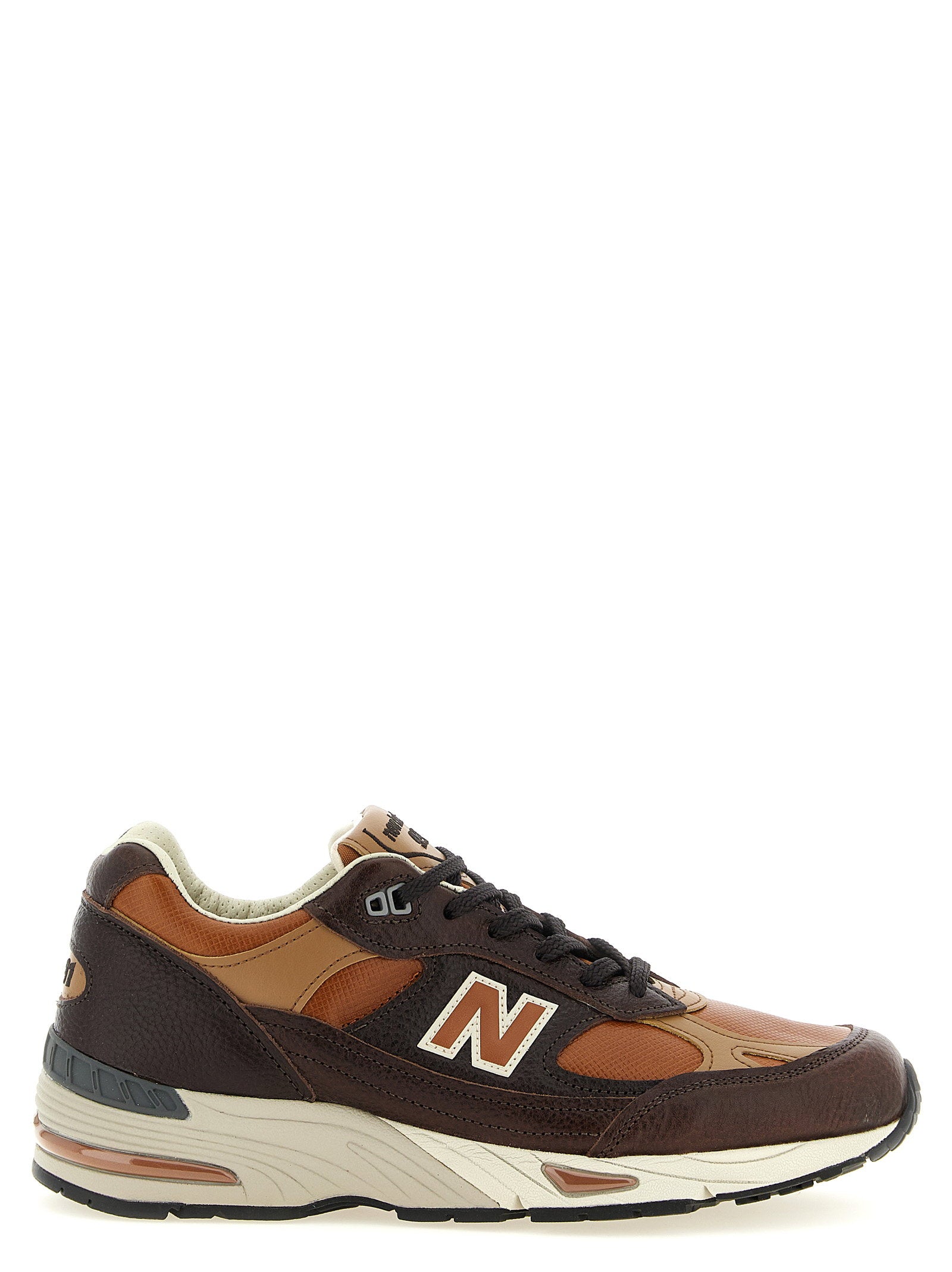 New Balance Made in UK 991v1 Chocolate Plum in zijaanzicht