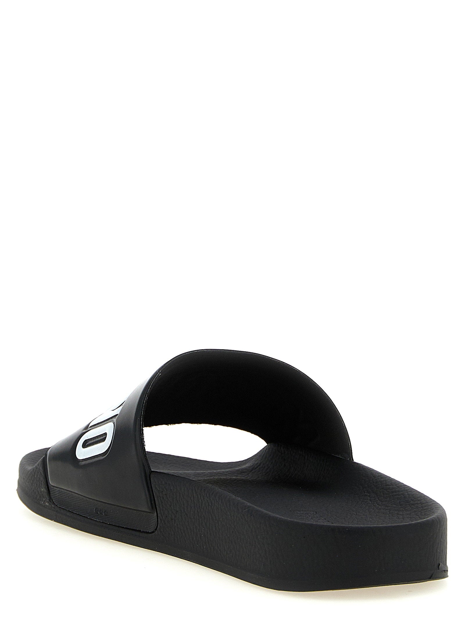 Moschino Pool Slides - detail gegraveerd logo in de hiel
