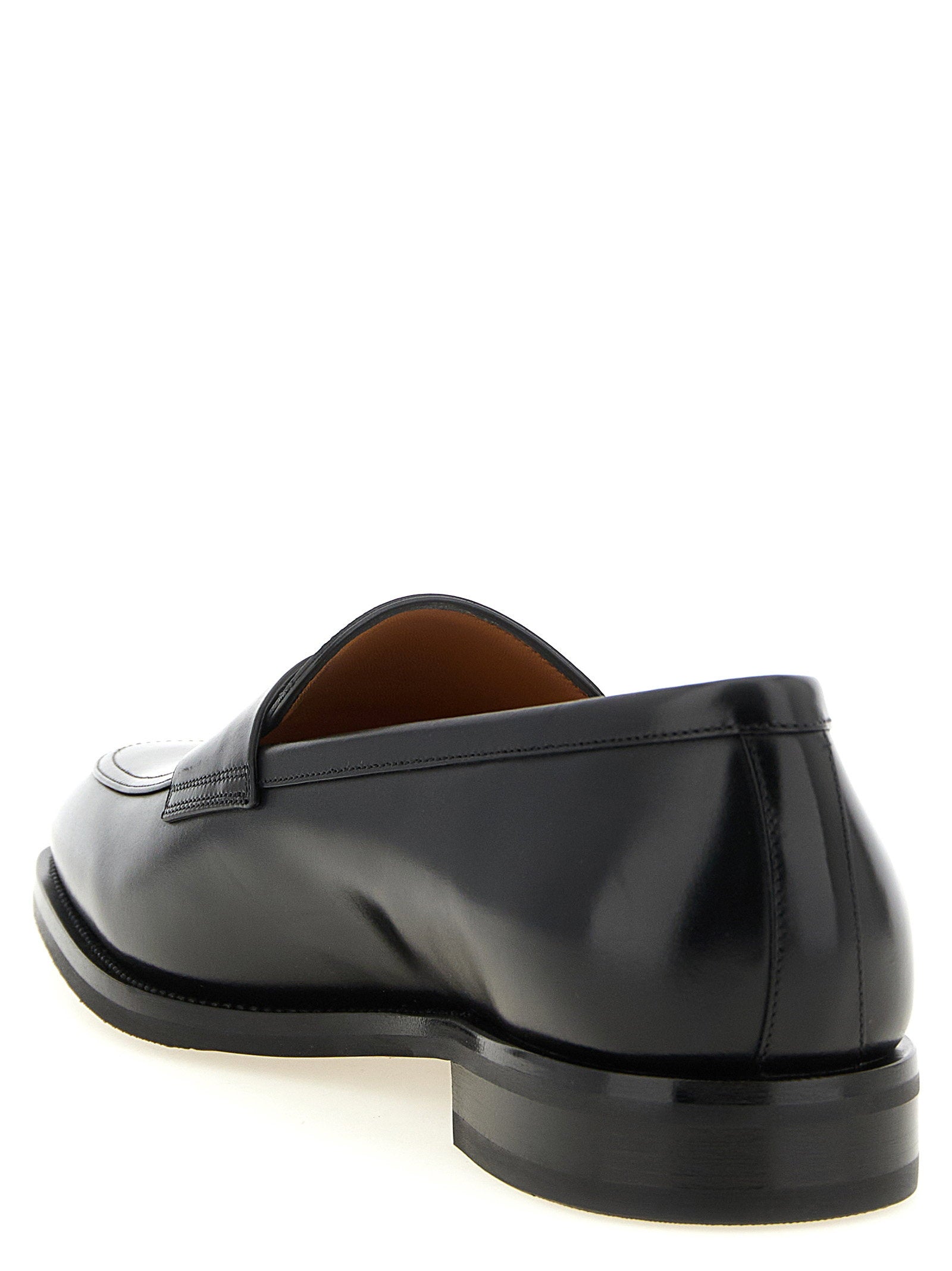 Santoni Gregor penny loafer zwart - achteraanzicht met oranje binnenvoering