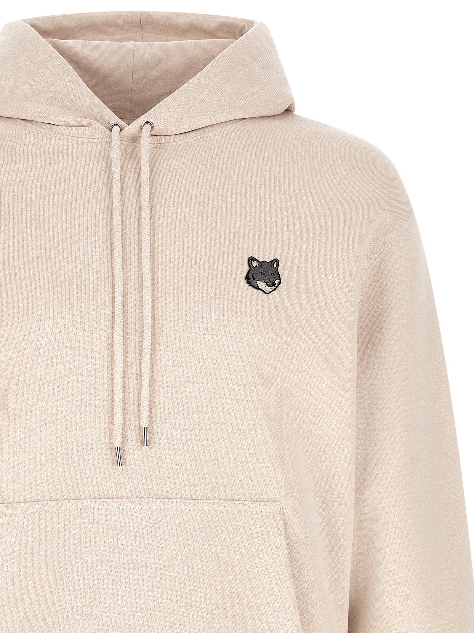 Maison Kitsuné Fox Head hoodie, detail van de capuchon met koorden