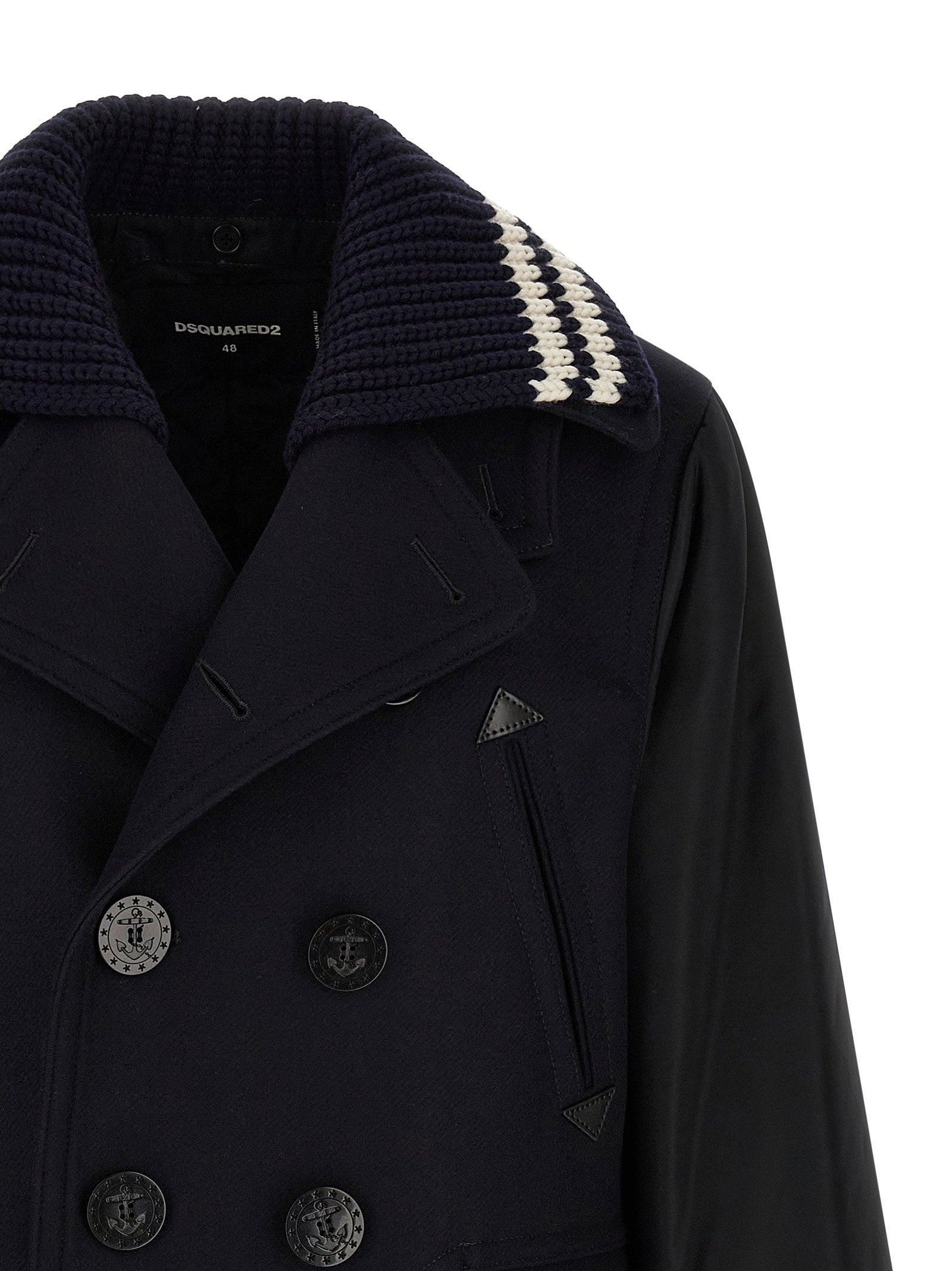 Dsquared2 Hybrid Peacoat detail van kraag en nylon mouw
