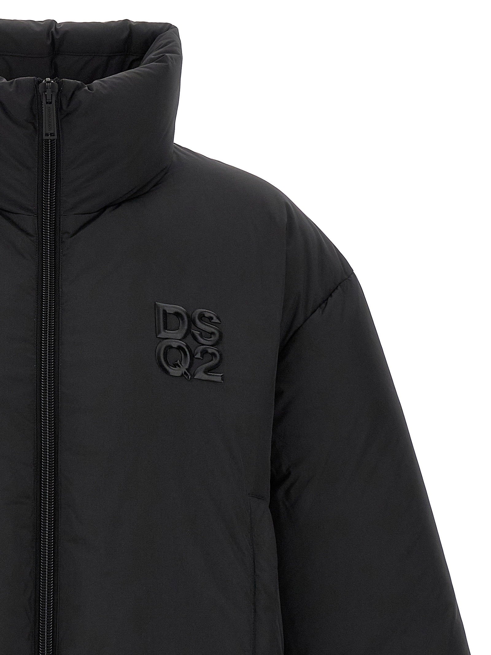 Dsquared2 Ball Padded Jacket Zwart - detail van de hoge kraag