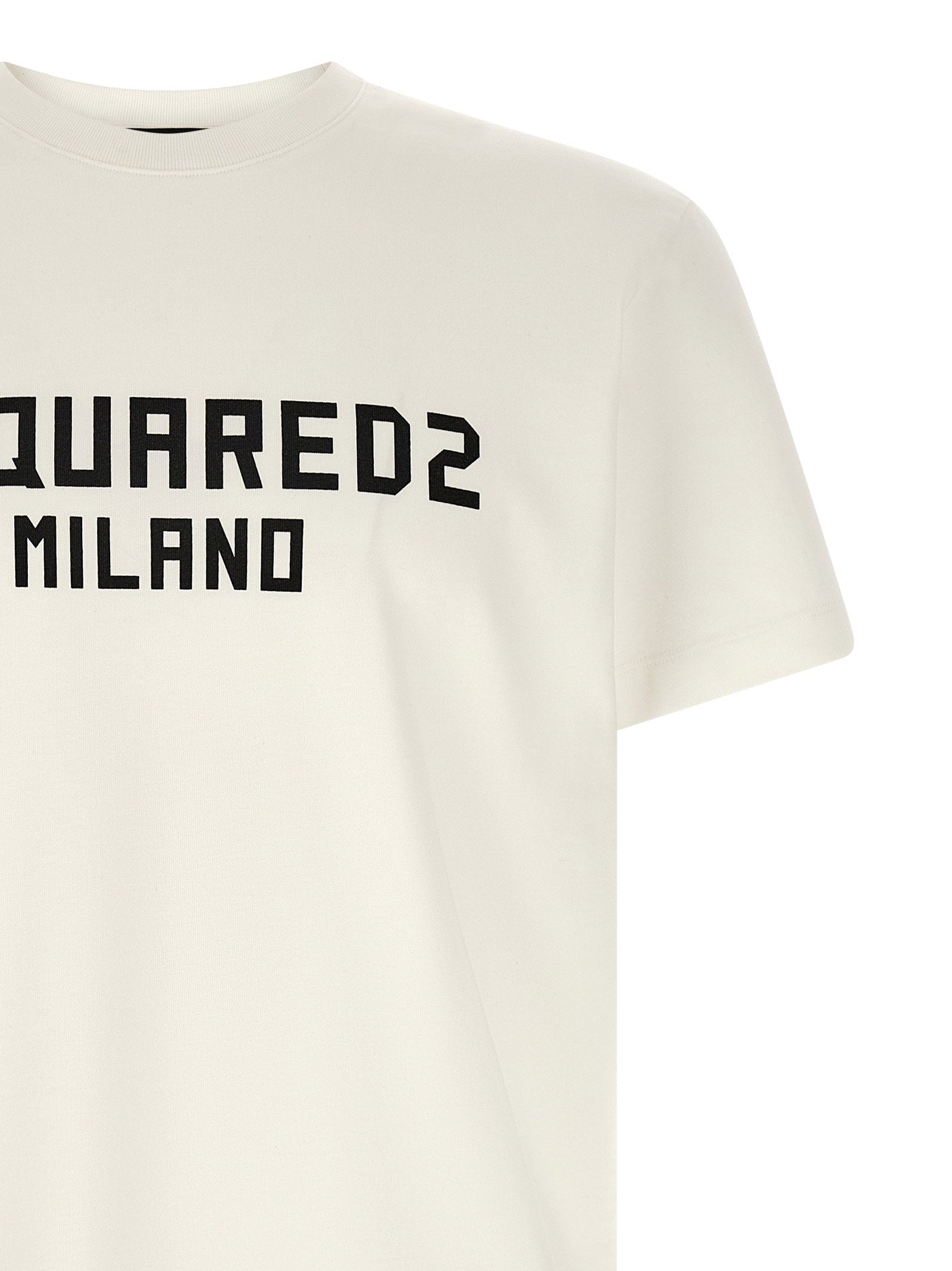 Dsquared2 Milano Cool Fit T-shirt in wit, detail van de ronde hals