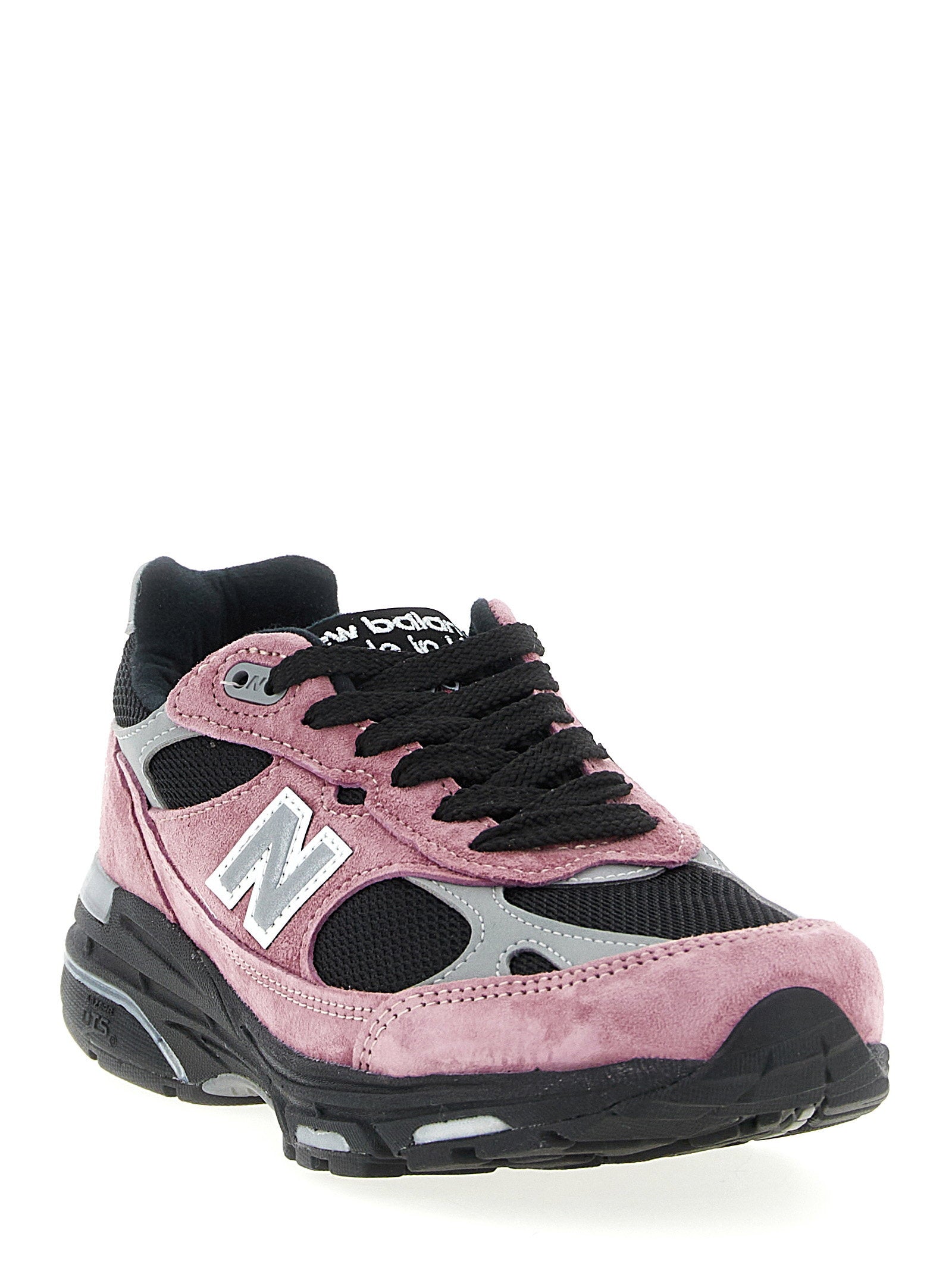 New Balance 993 Made in USA sneaker in roze, detail van de ENCAP-hielkap met USA-vlagbadge