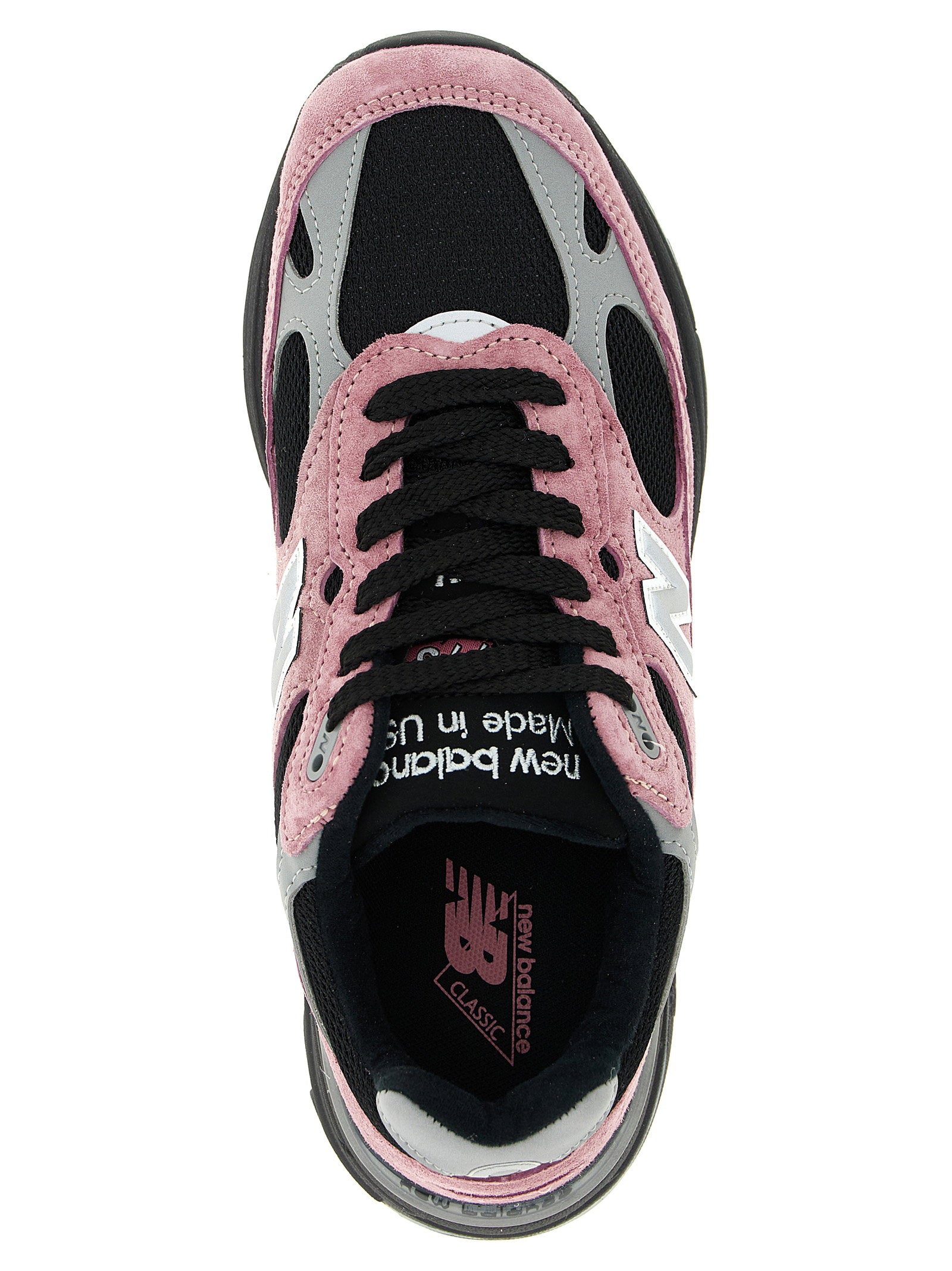 New Balance 993 Made in USA sneaker in roze, detail van de tong met Made in US-tekst