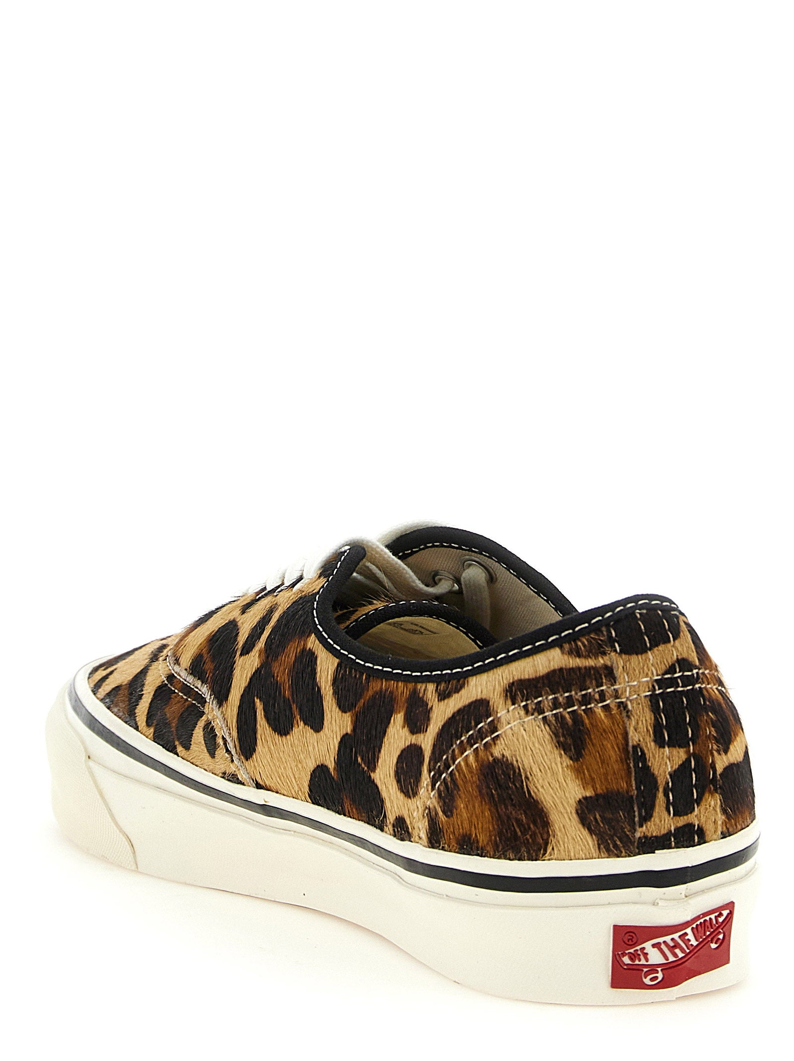 Vans Premium Authentic sneakers met luipaardprint, detail van de wafelzool