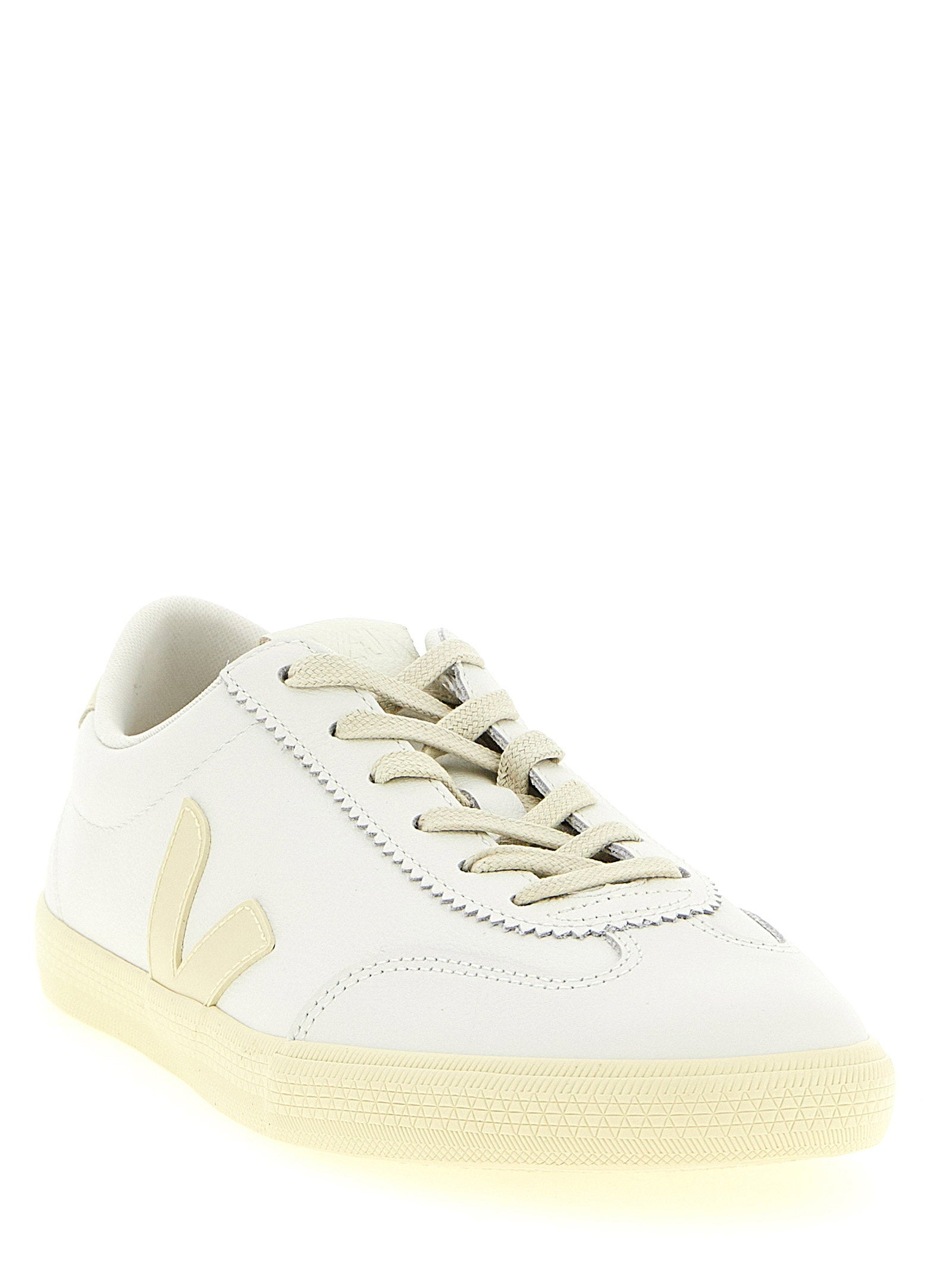 Veja Volley Signature sneaker in wit, bovenaanzicht met veters